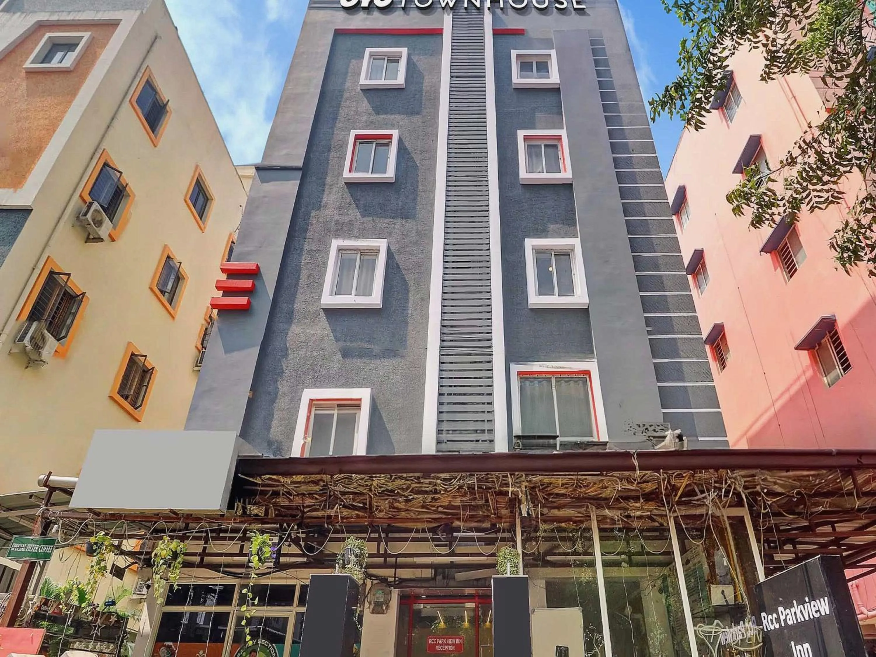 Facade/entrance in Super Townhouse RCC PARK VIEW INN