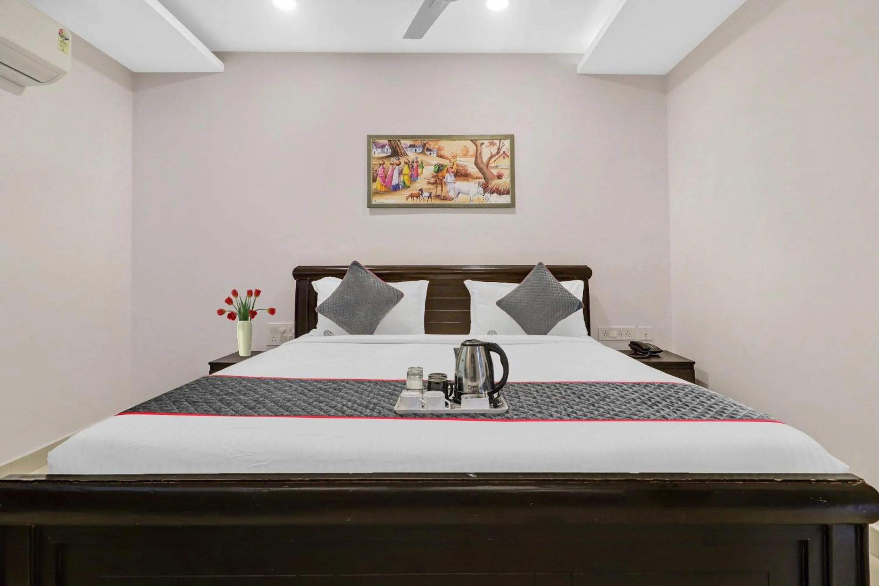 Bedroom, Bed in Super Townhouse RCC PARK VIEW INN