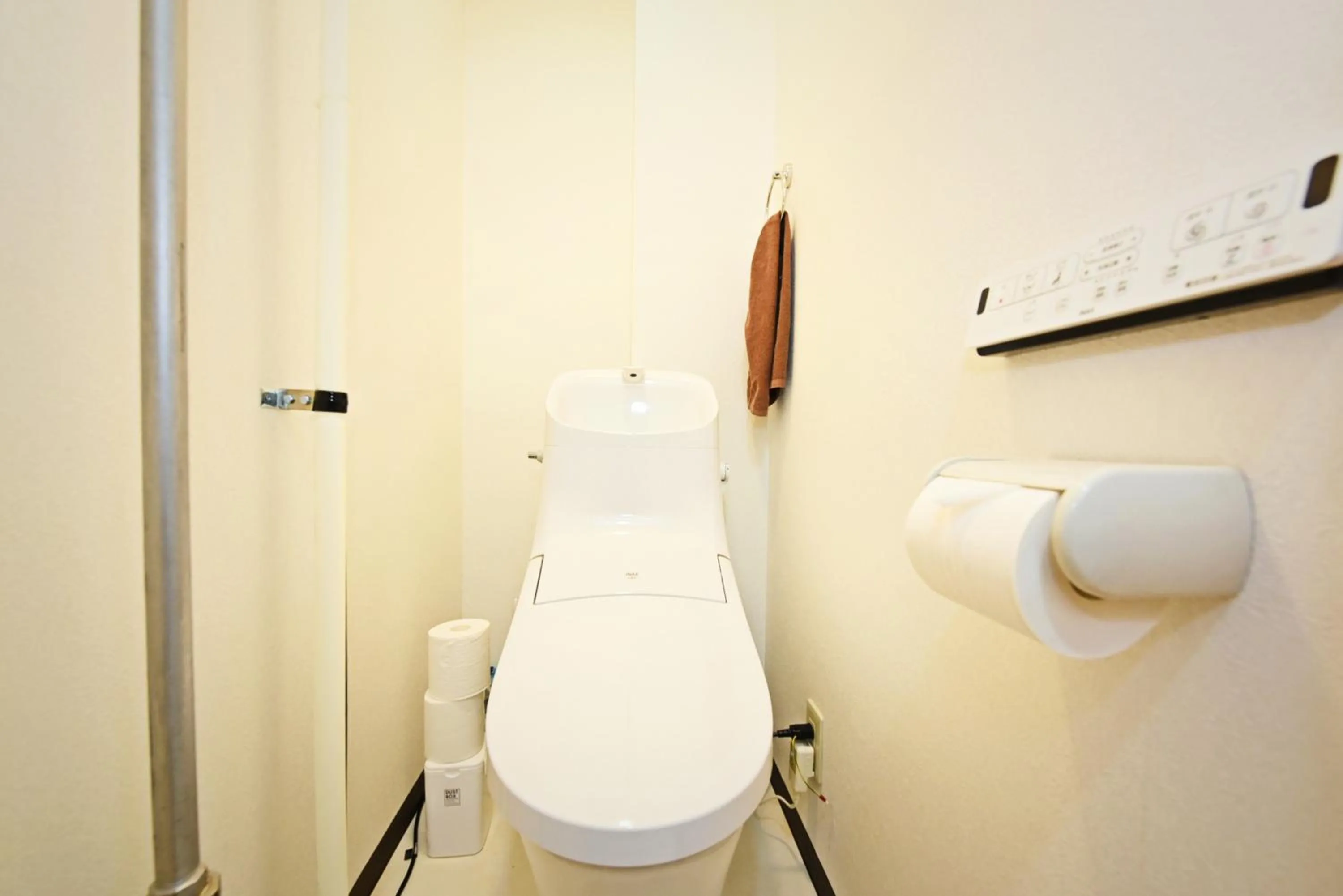 Toilet in HEIGHTS N7