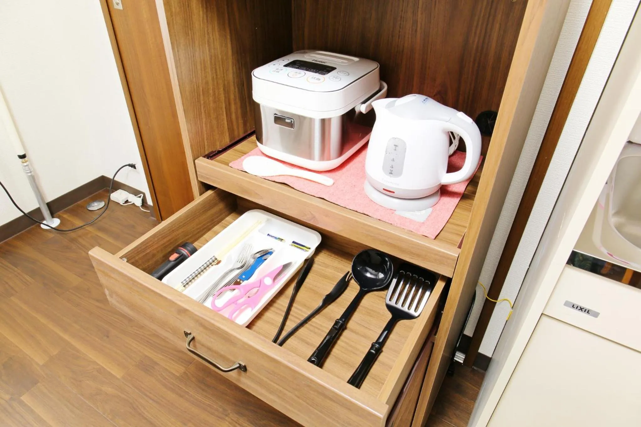 Coffee/tea facilities in HEIGHTS N7