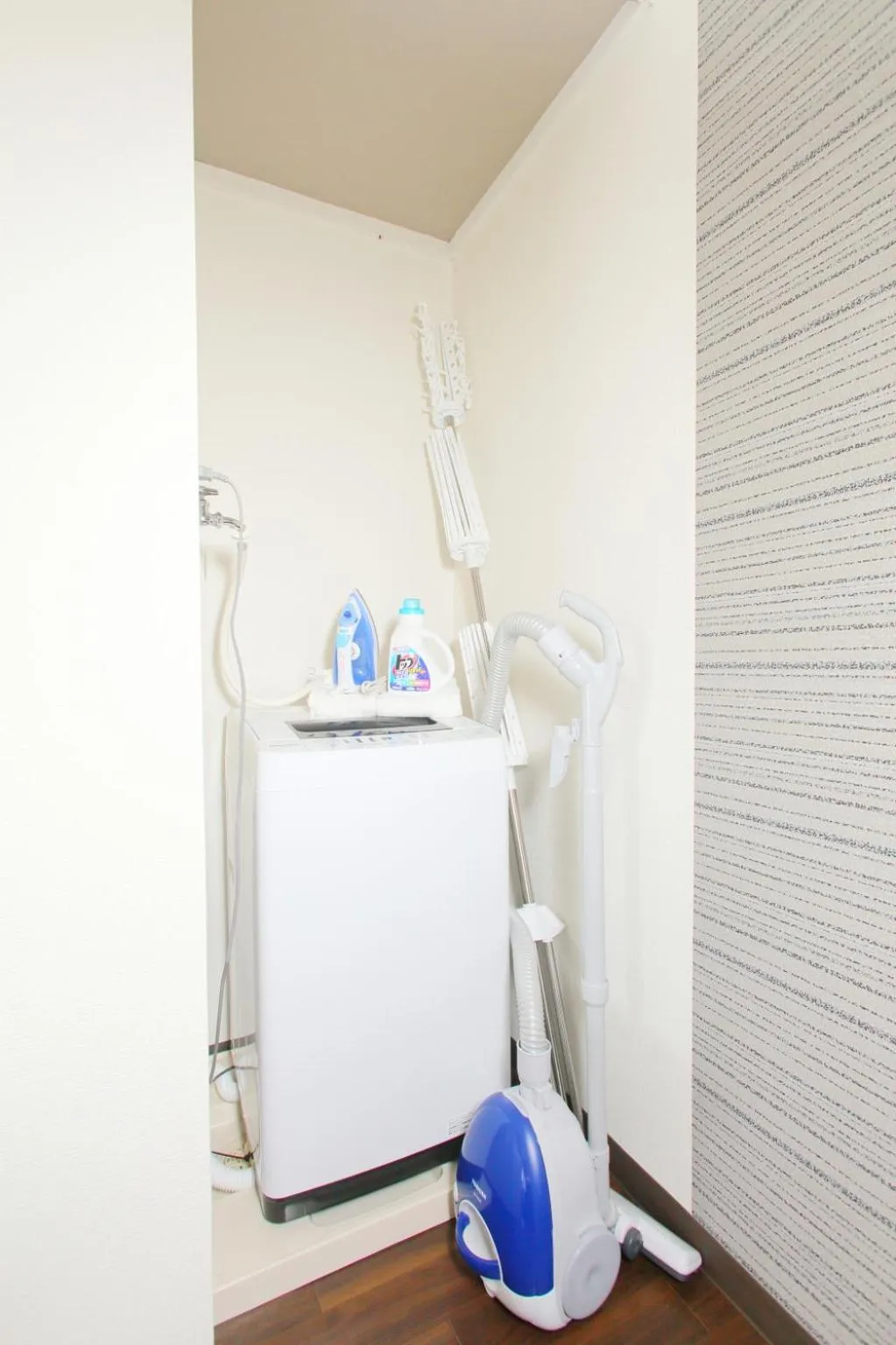 washing machine in HEIGHTS N7