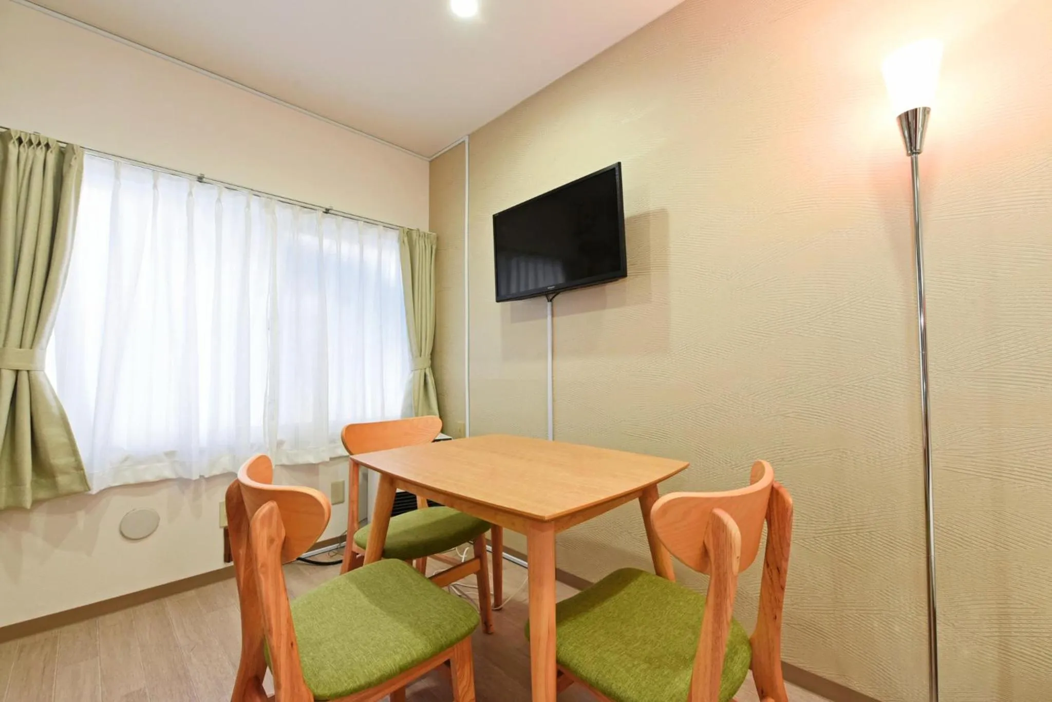 Dining area in HEIGHTS N7