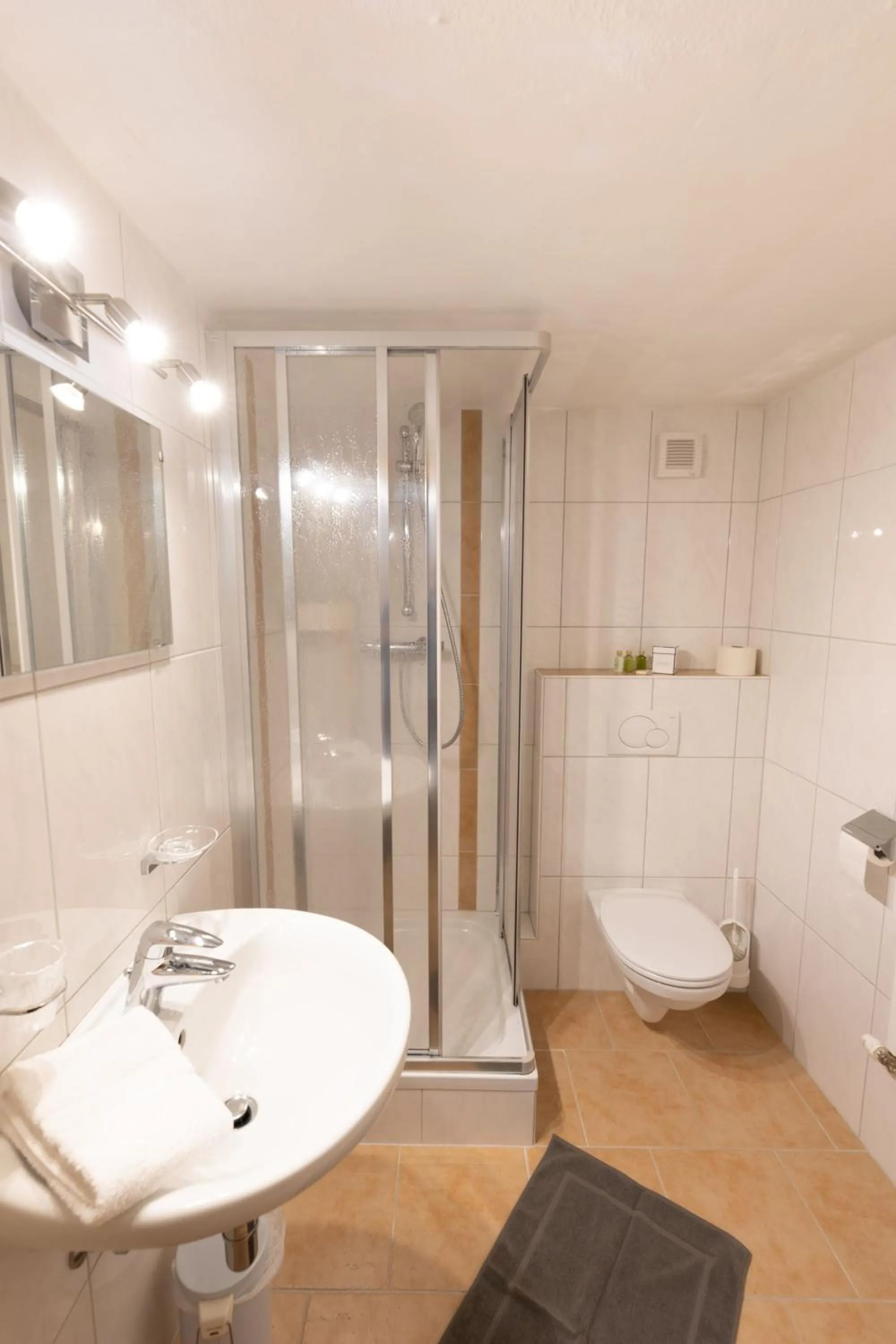 Bathroom in Der Thomataler Wirt