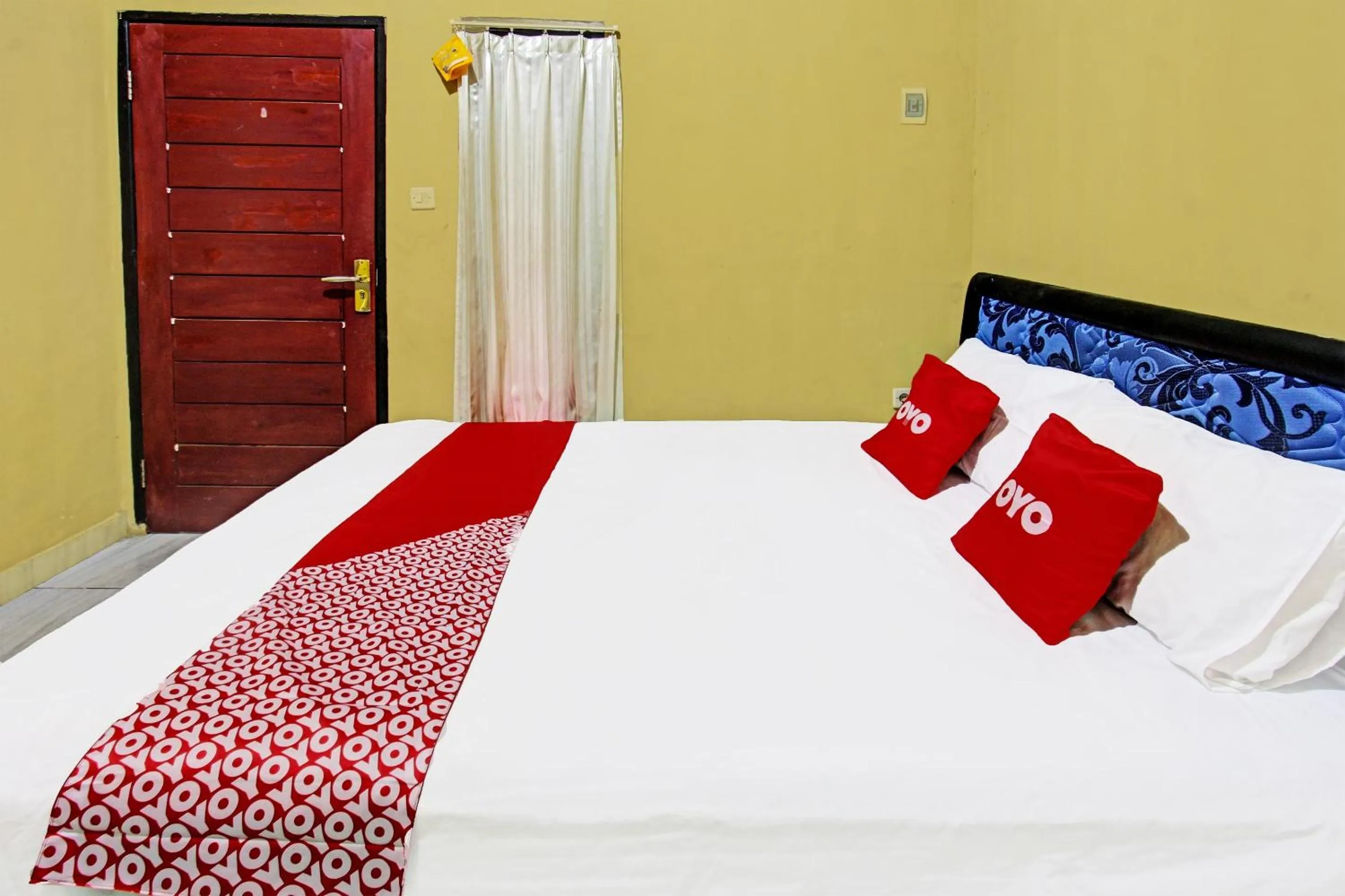 Bedroom in OYO 91845 V_ar House Near Pantai Tanjung Bias