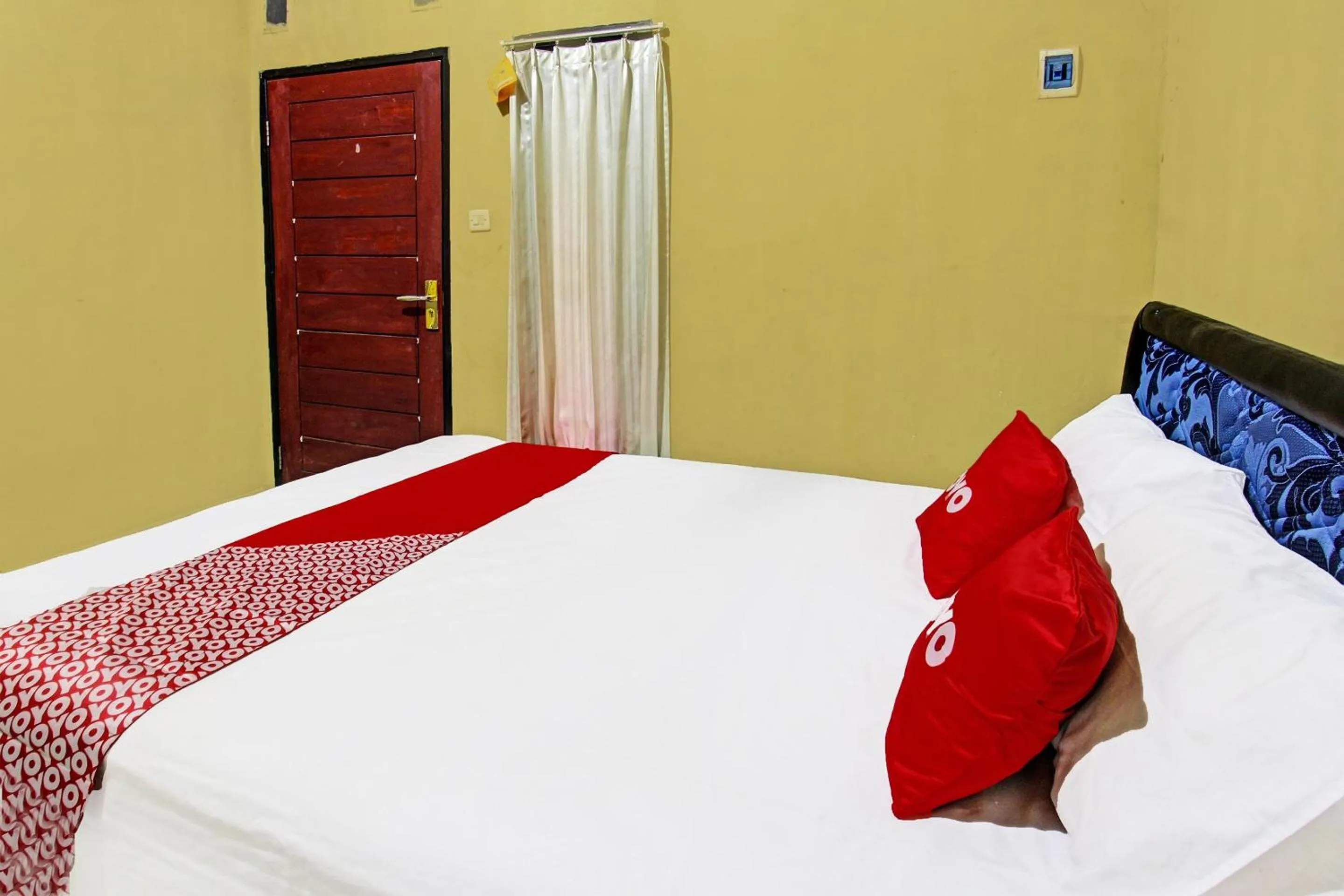 Bedroom in OYO 91845 V_ar House Near Pantai Tanjung Bias