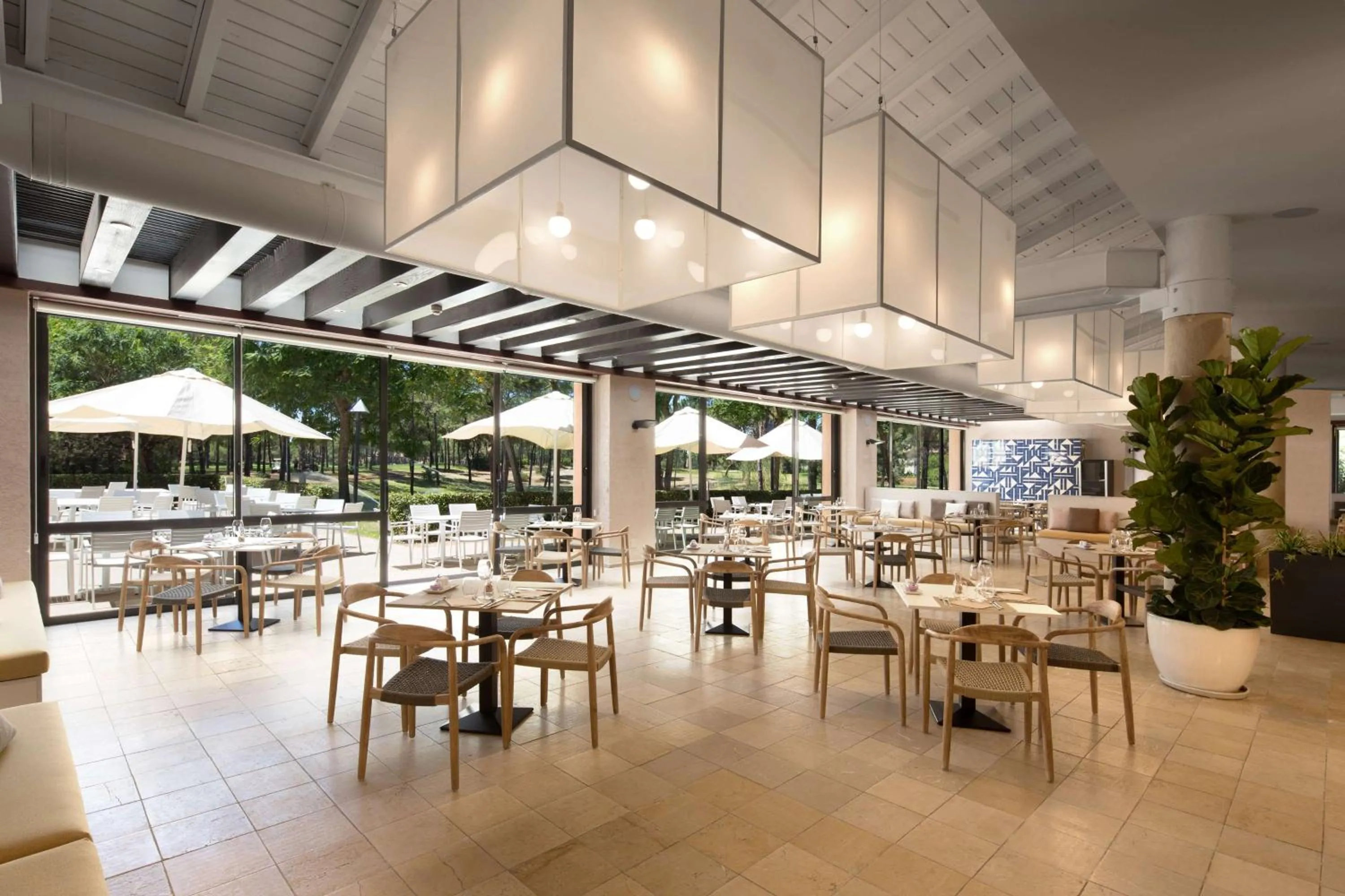 Restaurant/places to eat in DoubleTree by Hilton Islantilla Beach Golf Resort