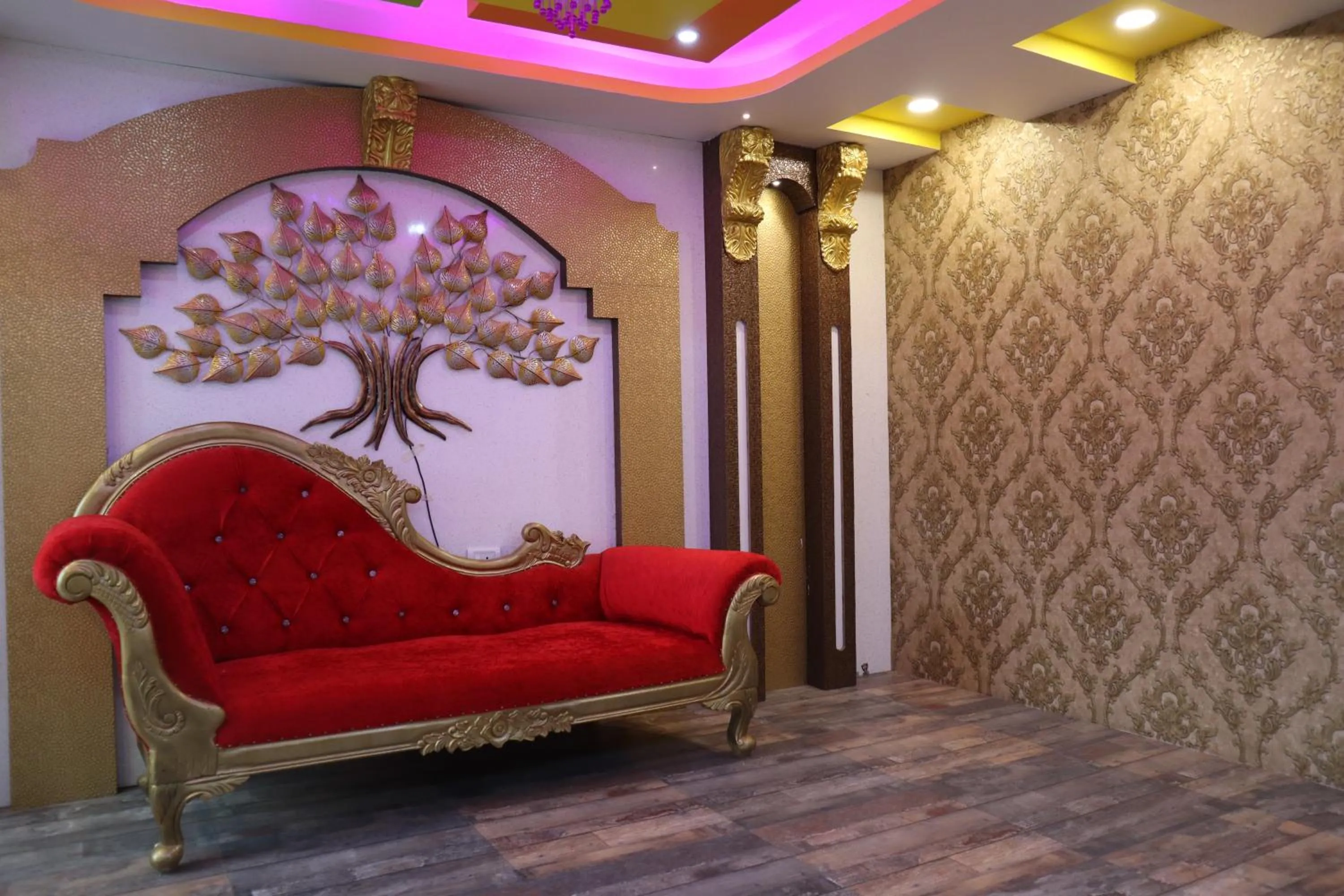 wedding in Hotel Saan Berhampore