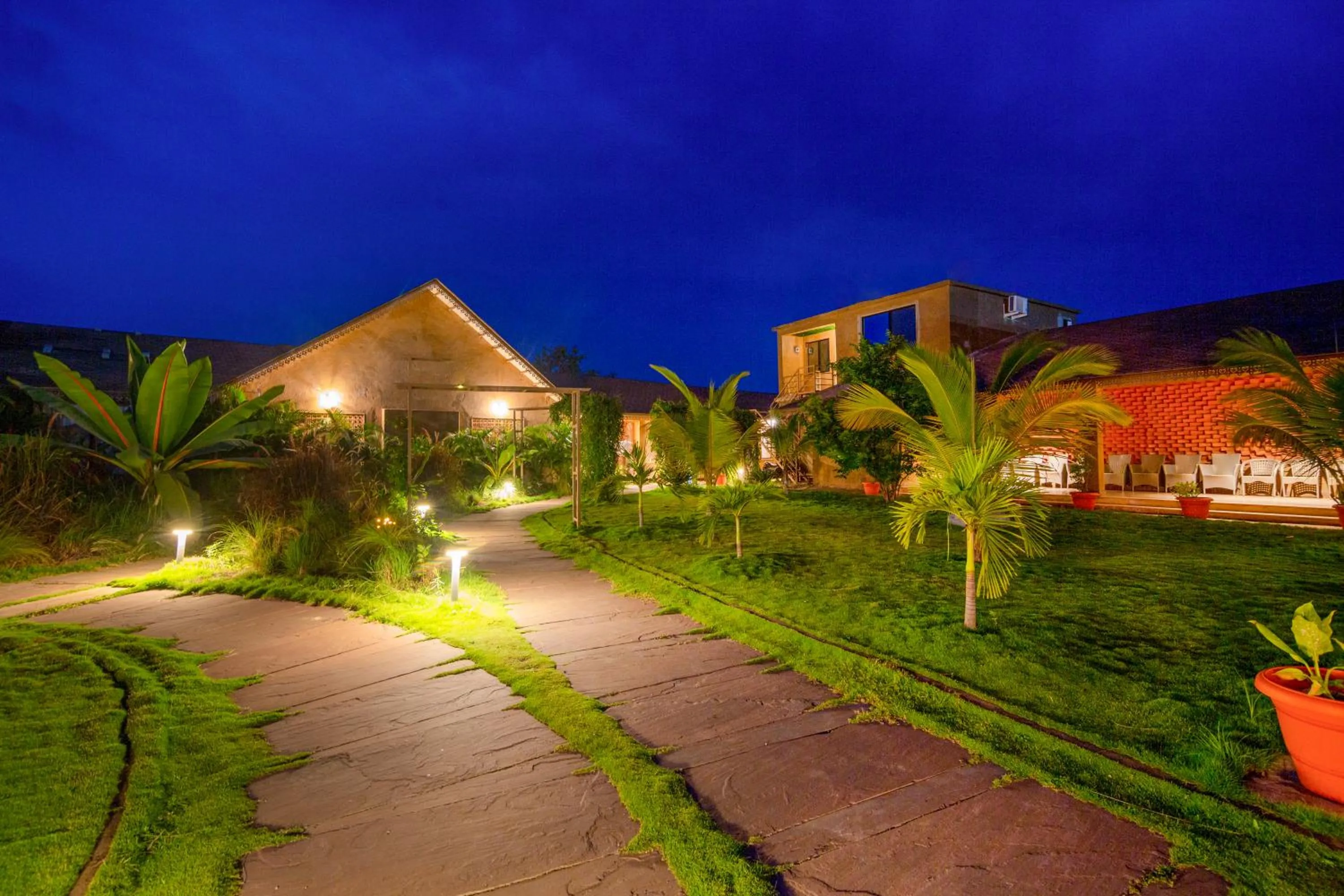 Property building in Sterling Orient Woods Pench