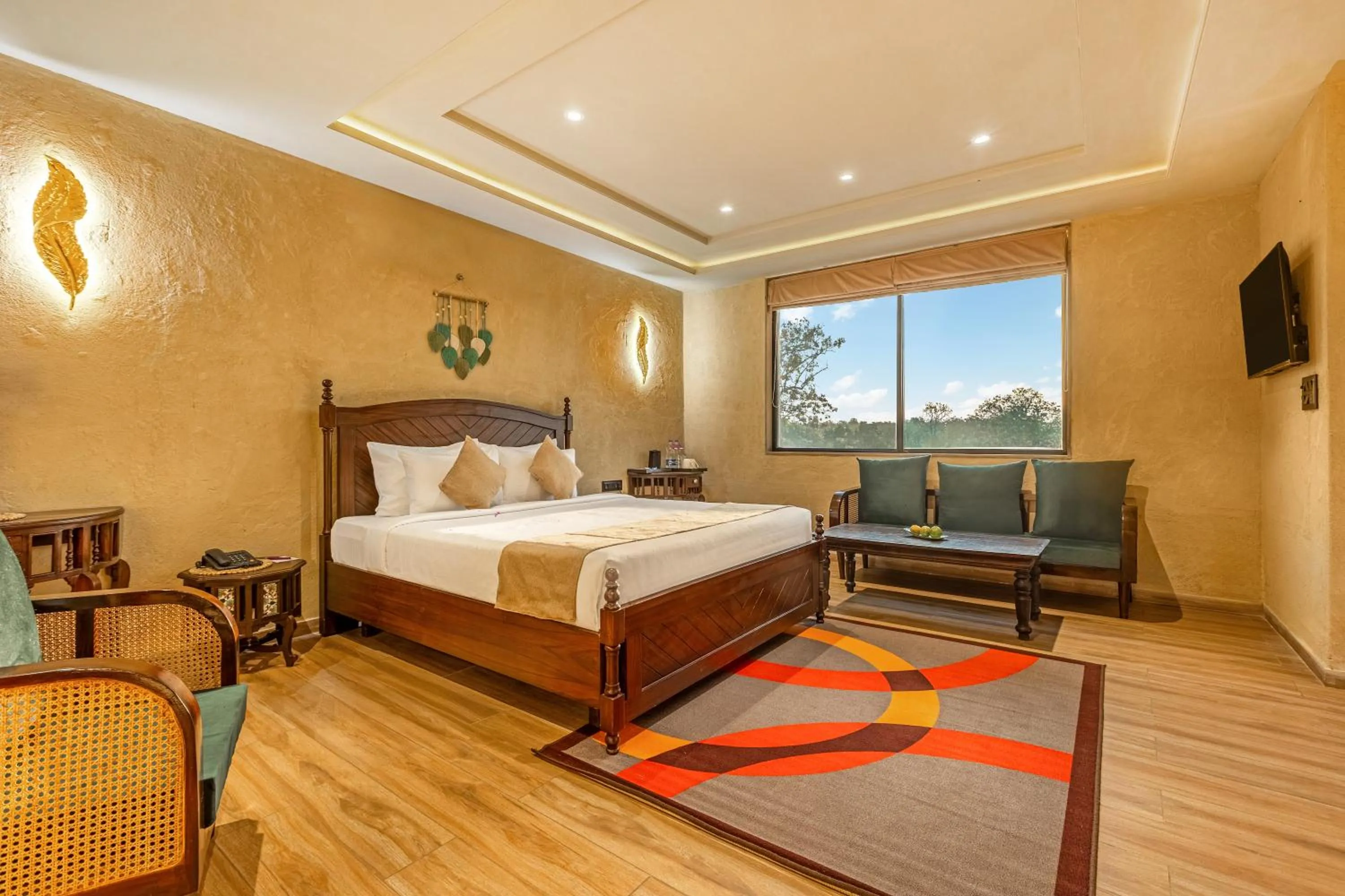 Photo of the whole room, Bed in Sterling Orient Woods Pench