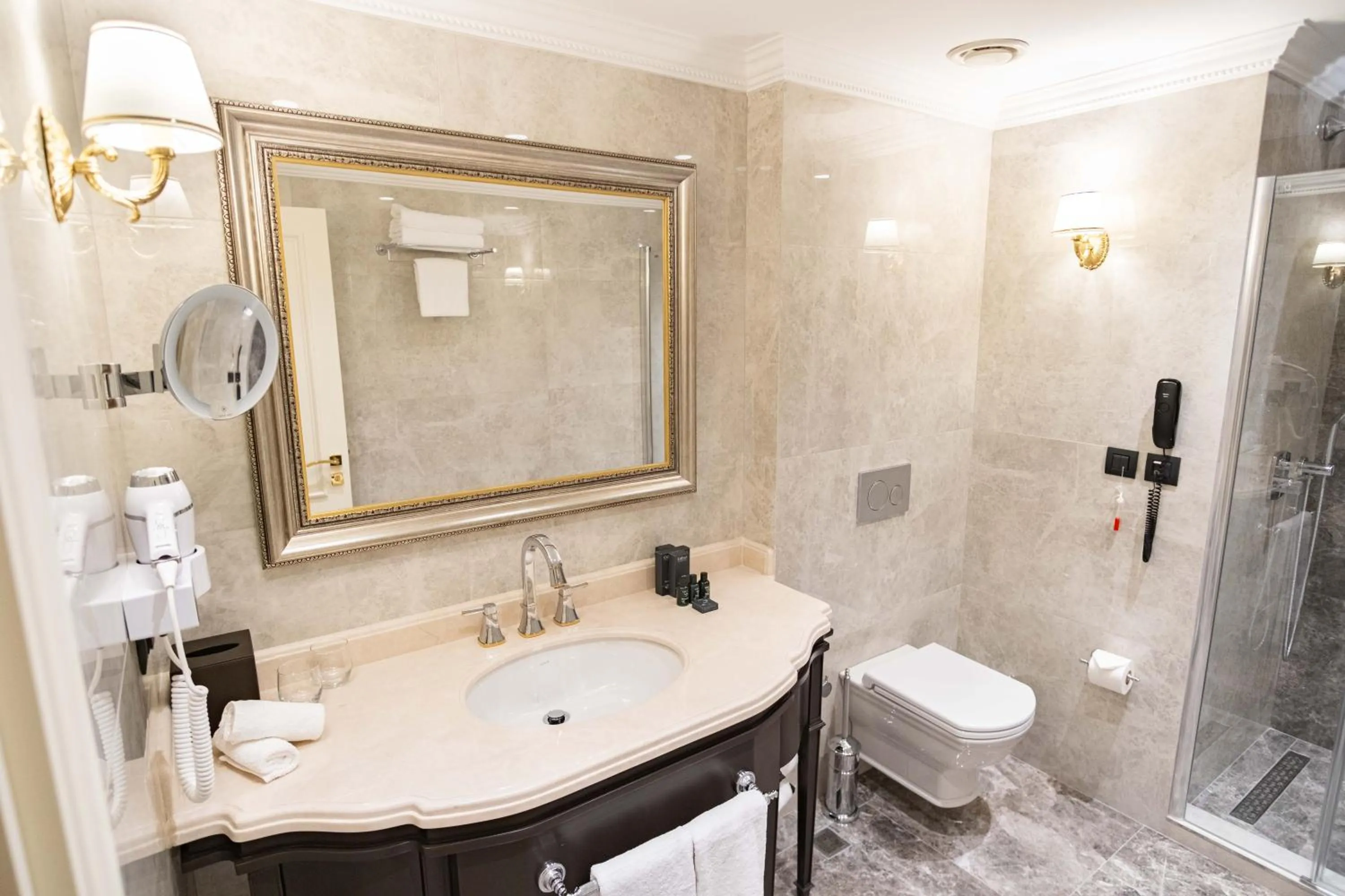 Toilet in Dekalb Hotel