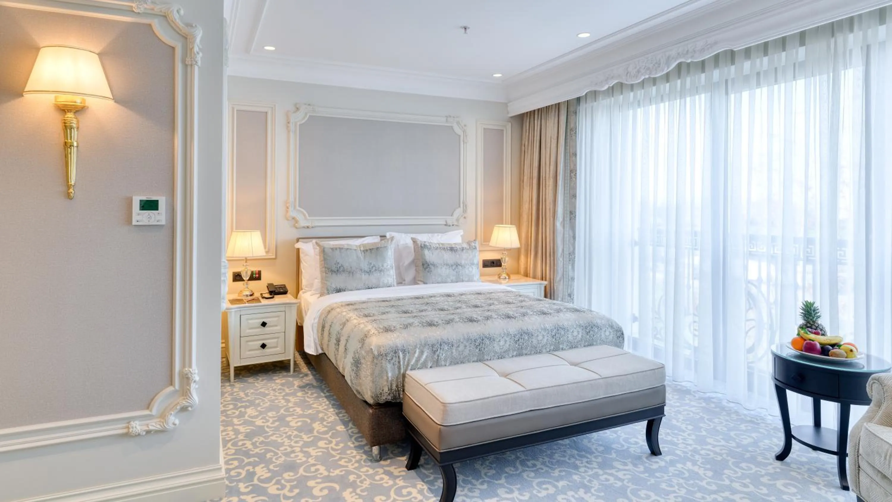 View (from property/room), Bed in Dekalb Hotel