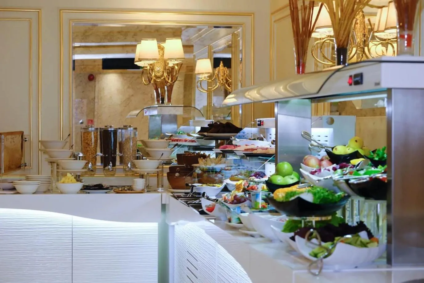 Restaurant/places to eat in Dekalb Hotel