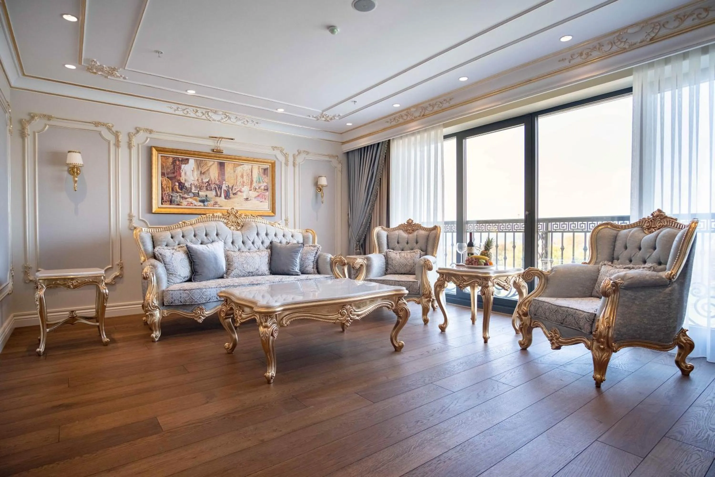 Living room in Dekalb Hotel