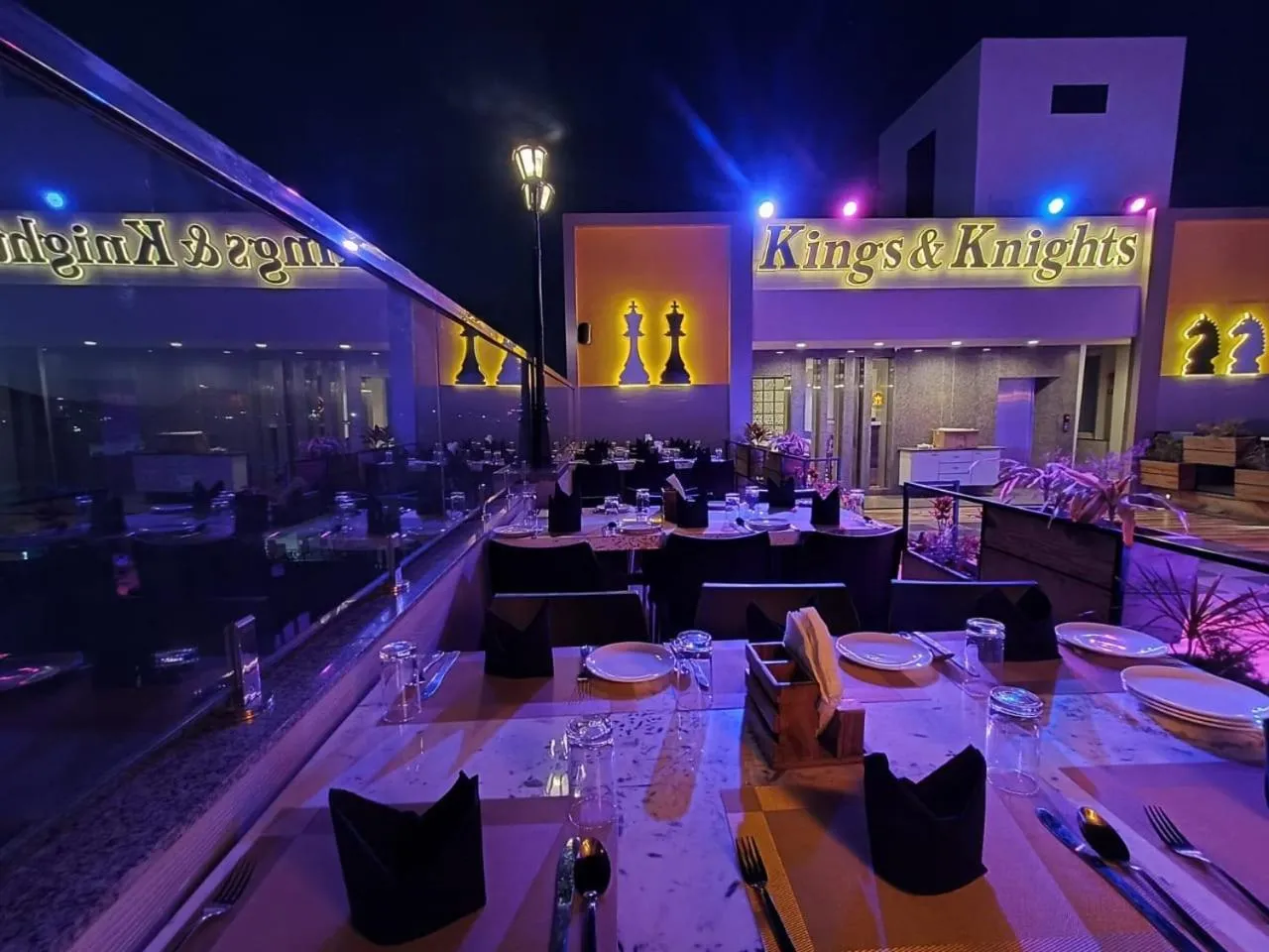 Restaurant/places to eat in Clarks Inn Express Udaipur