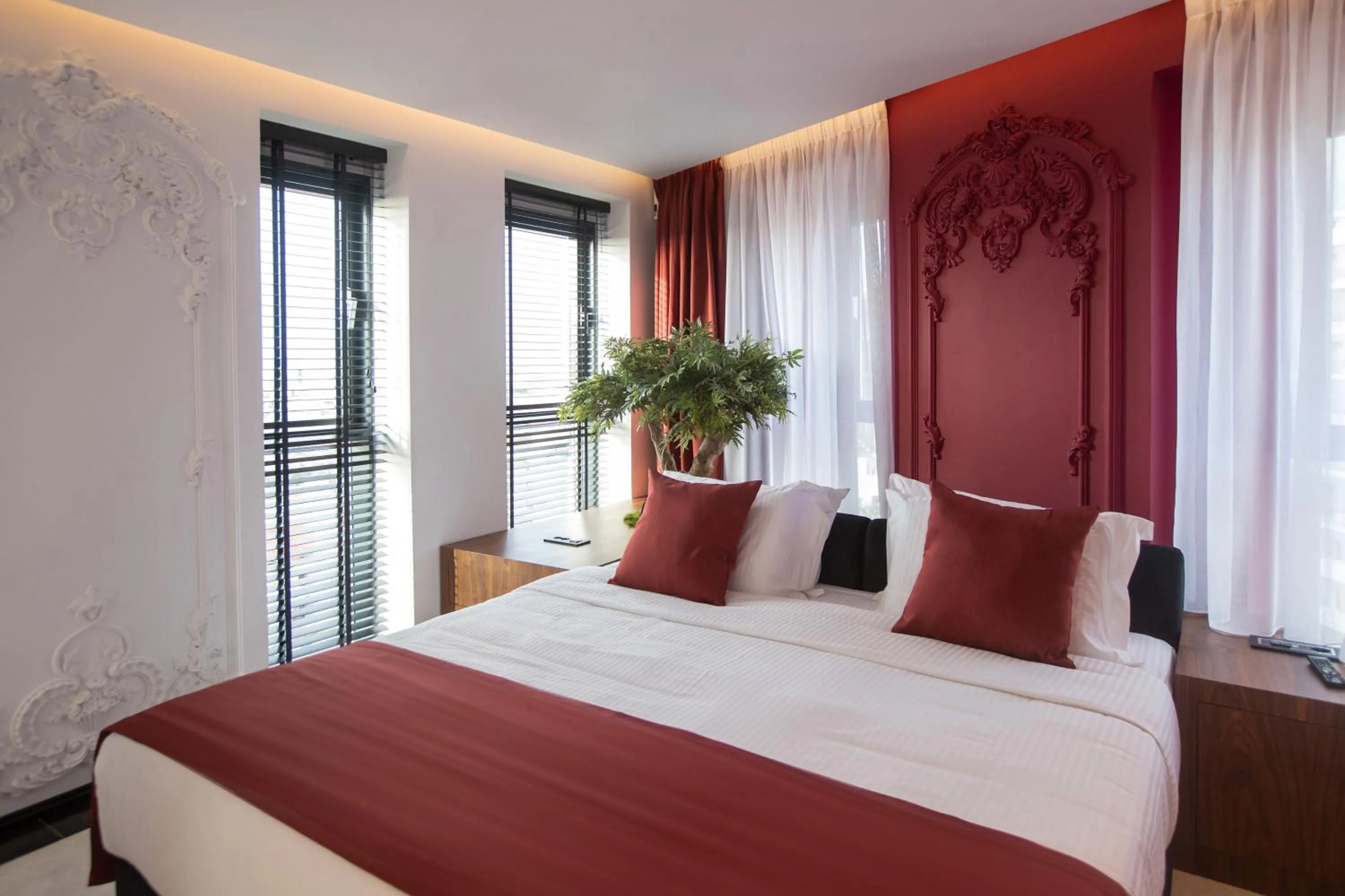 Bed in Hotel Elisa Tirana Affiliated by Meliá