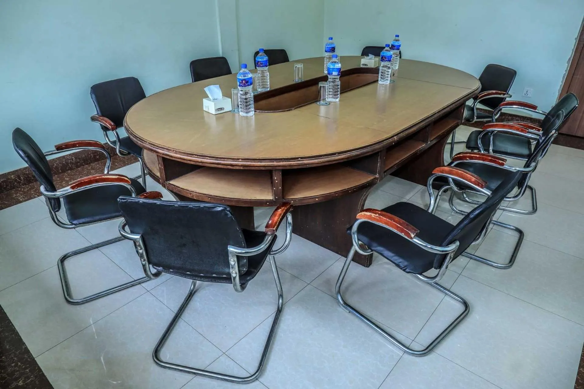 Business facilities in Bharatpur Garden Resort