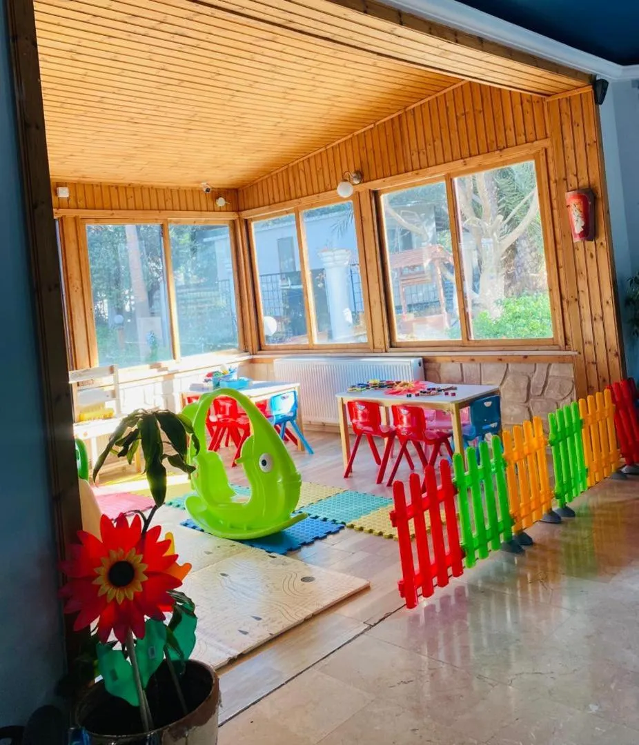 Kids's club in Mountain View Hotel