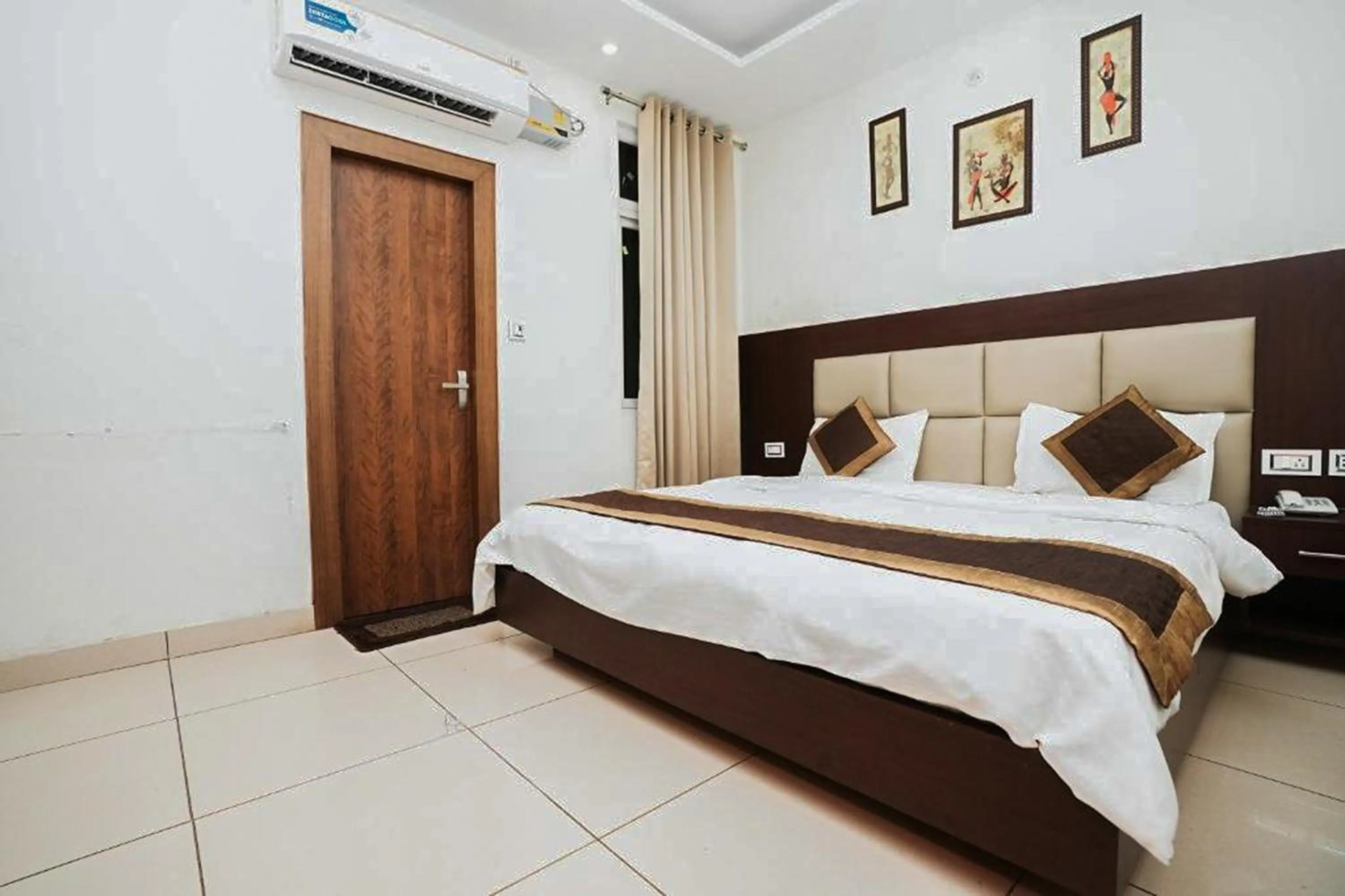 Bed in Hotel The 7 Seas