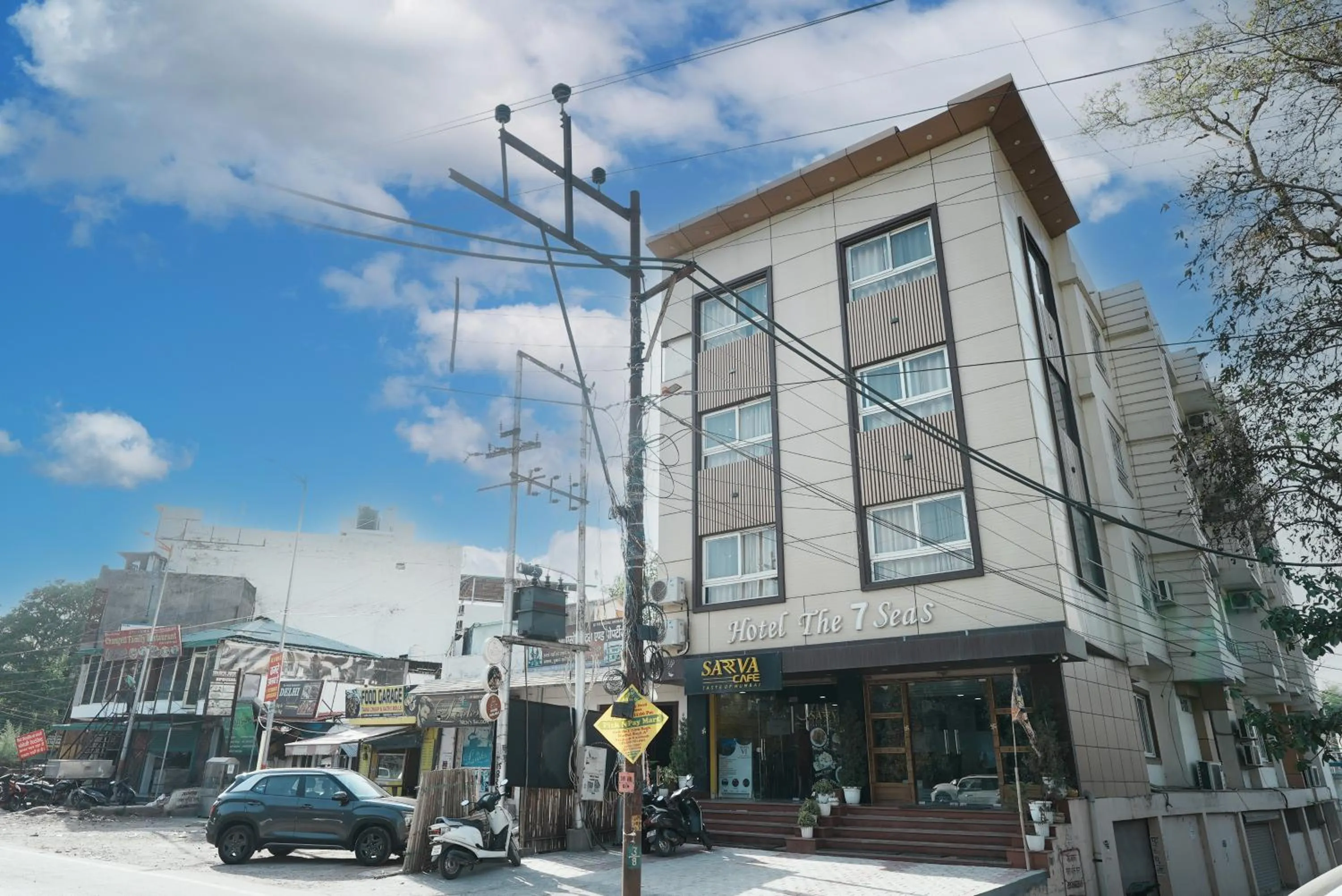 Property building in Hotel The 7 Seas