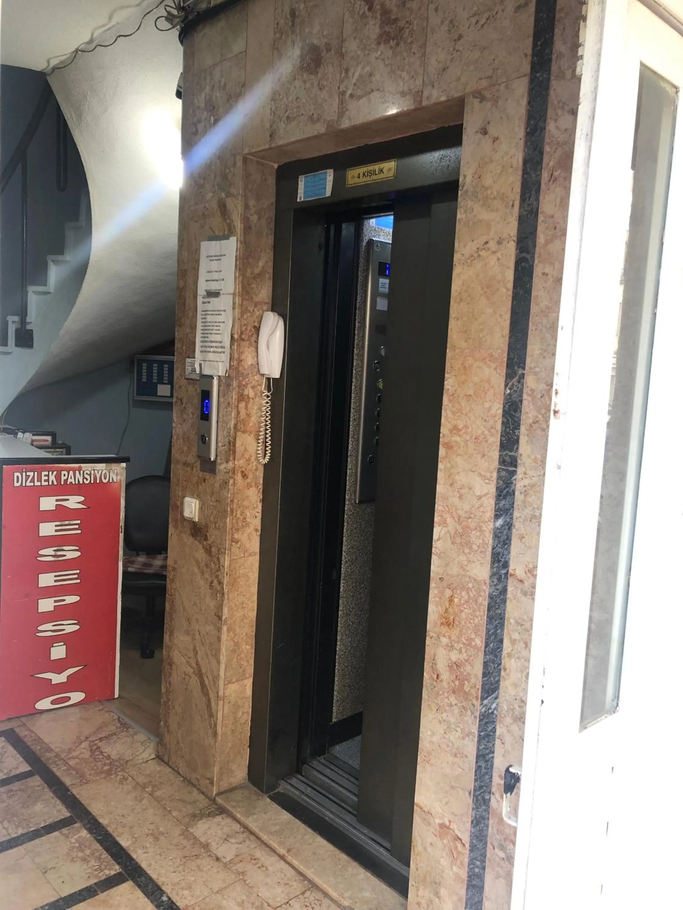 Lobby or reception in DİZLEK PANSİYON