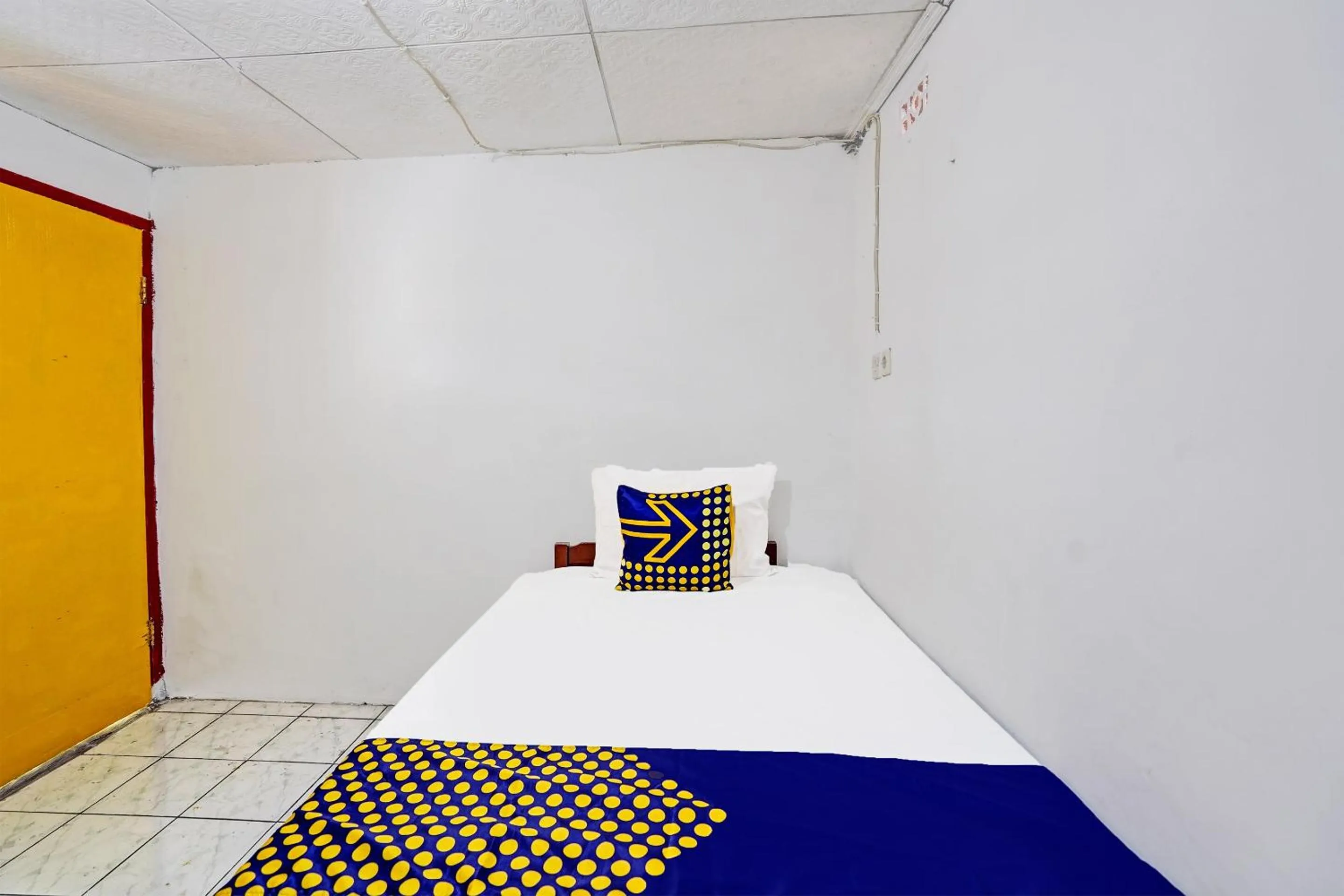 Bedroom, Bed in Hotel O Sidomulyo Kost Syariah