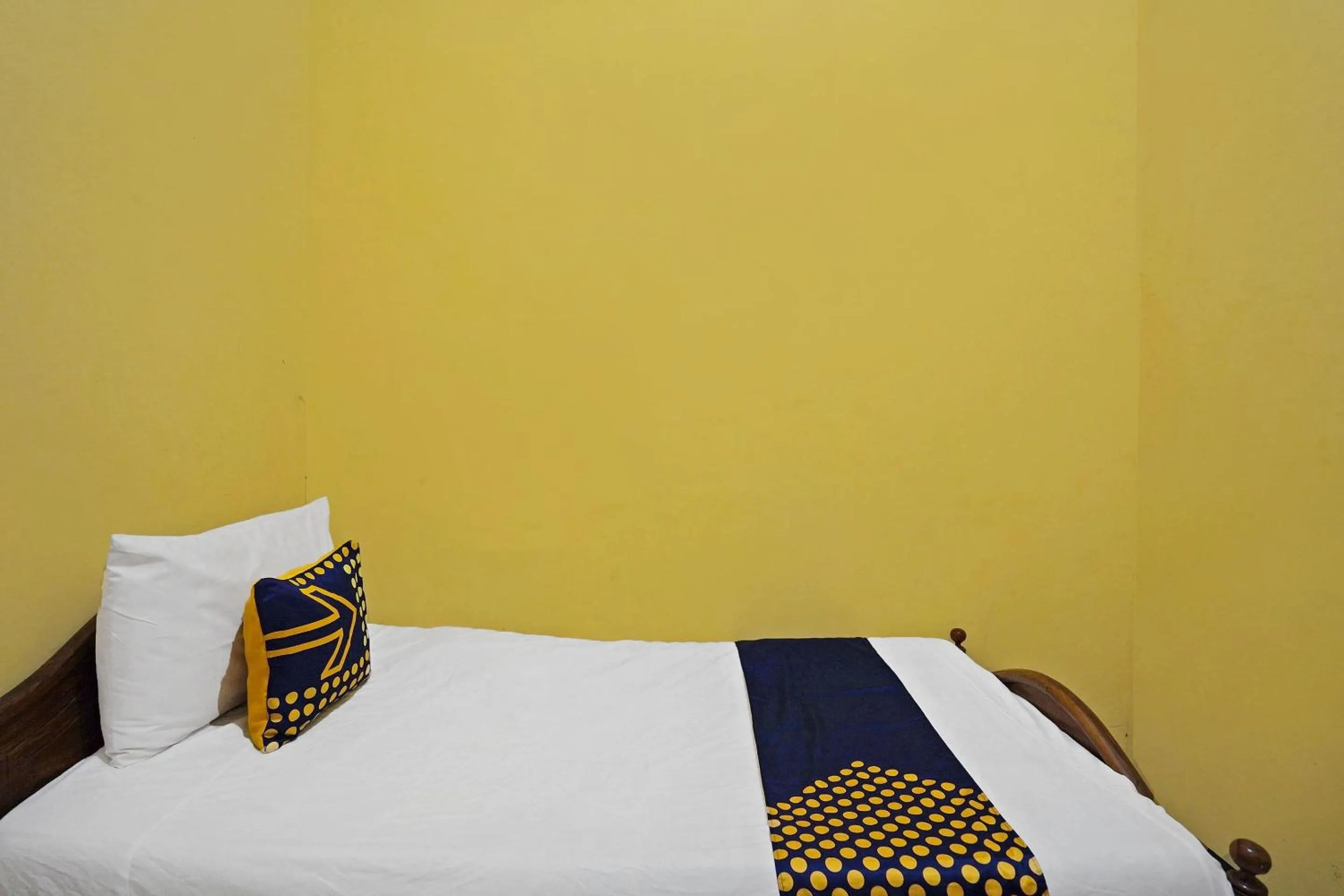 Bedroom, Bed in OYO Life 91869 Insan Mulia Kost Syariah