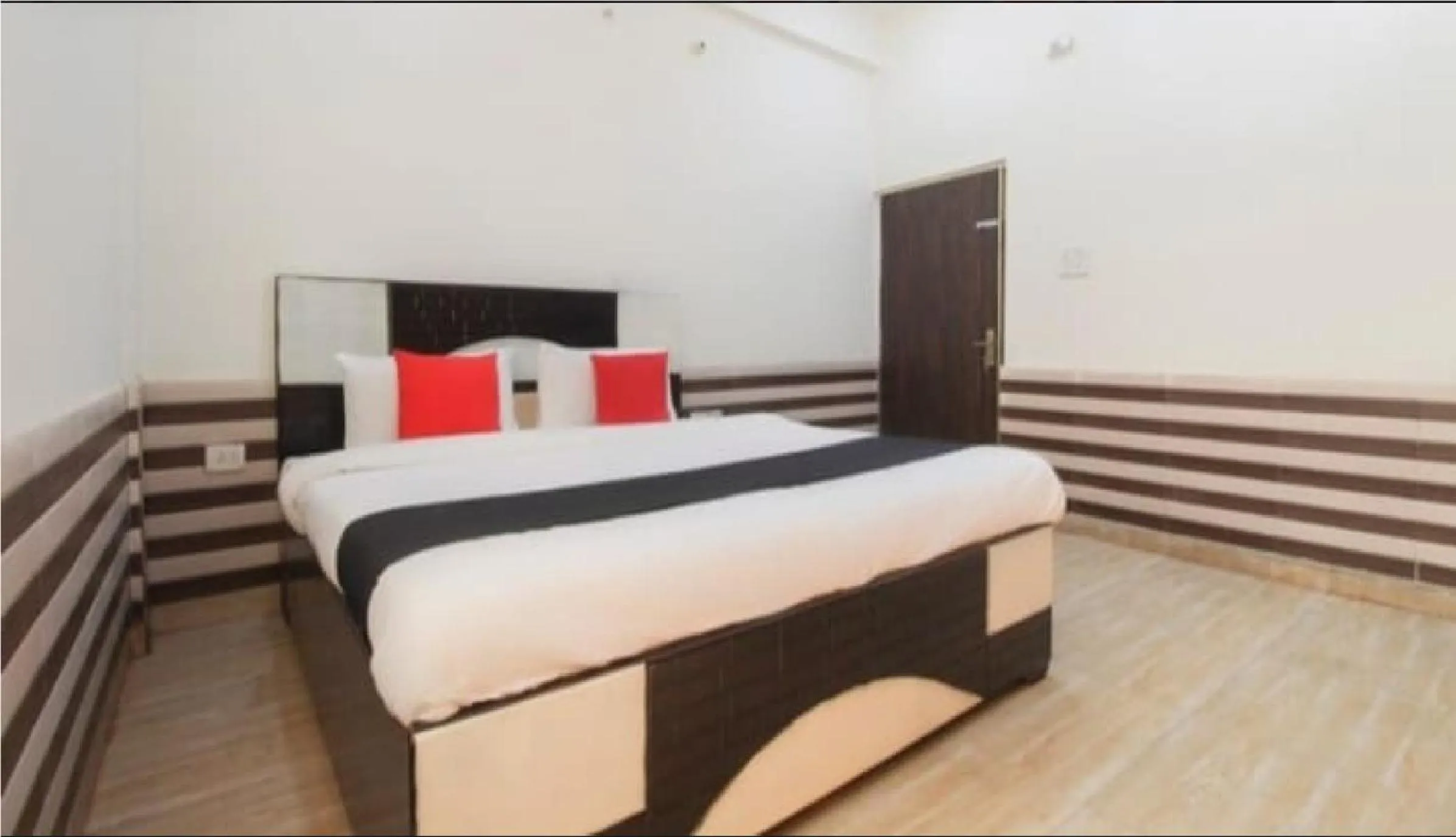 Bedroom, Bed in Hotel J.S. Plaza By WB Inn