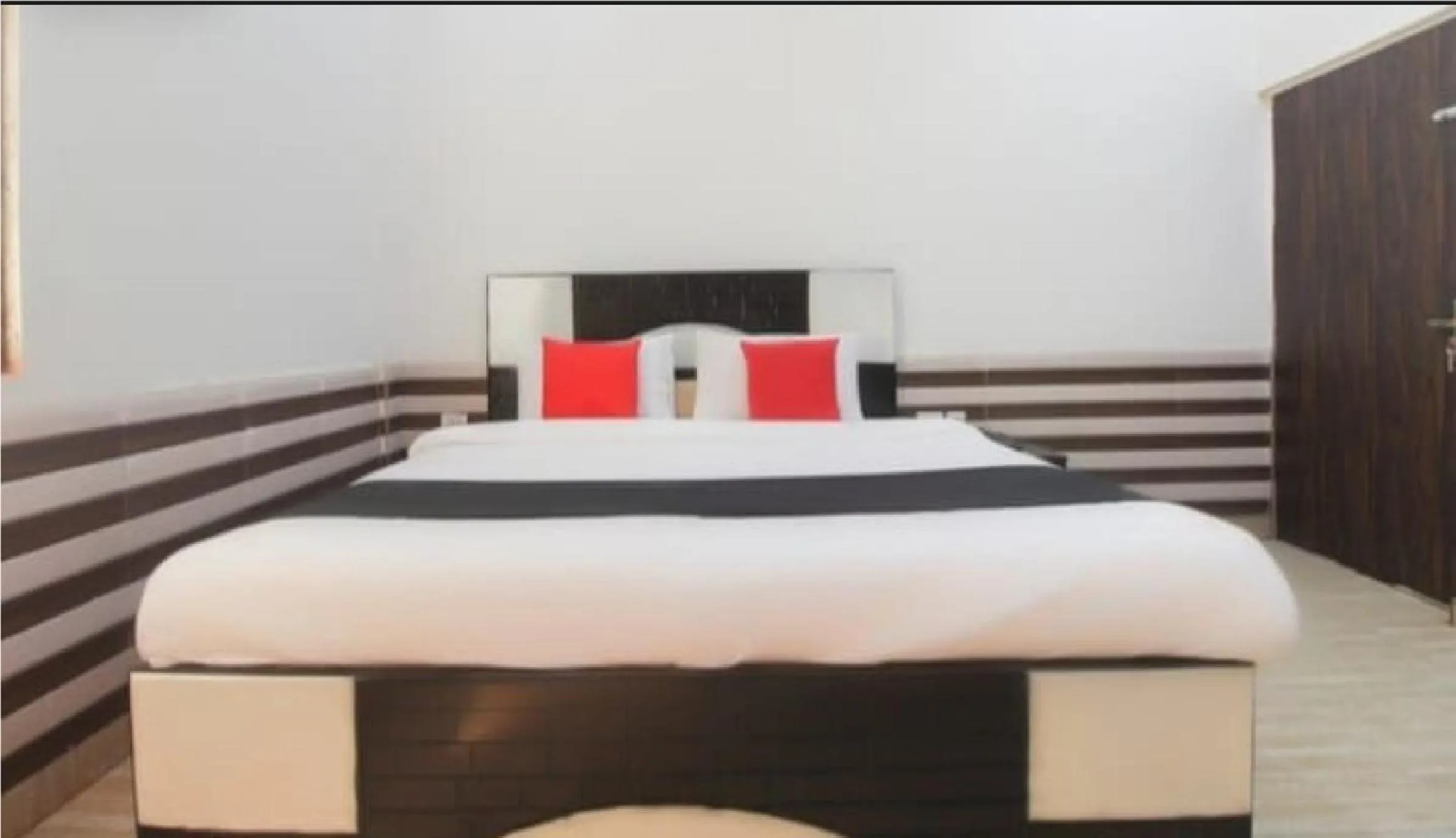 Bedroom, Bed in Hotel J.S. Plaza By WB Inn