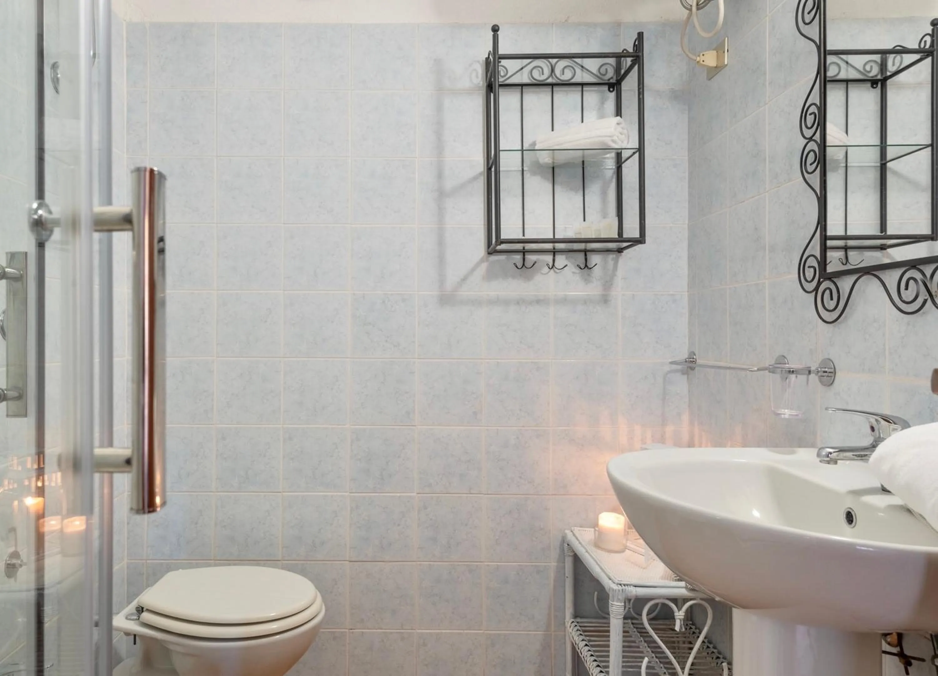 Bathroom in Residence a Golfo di Marinella a 450 mt dal mare