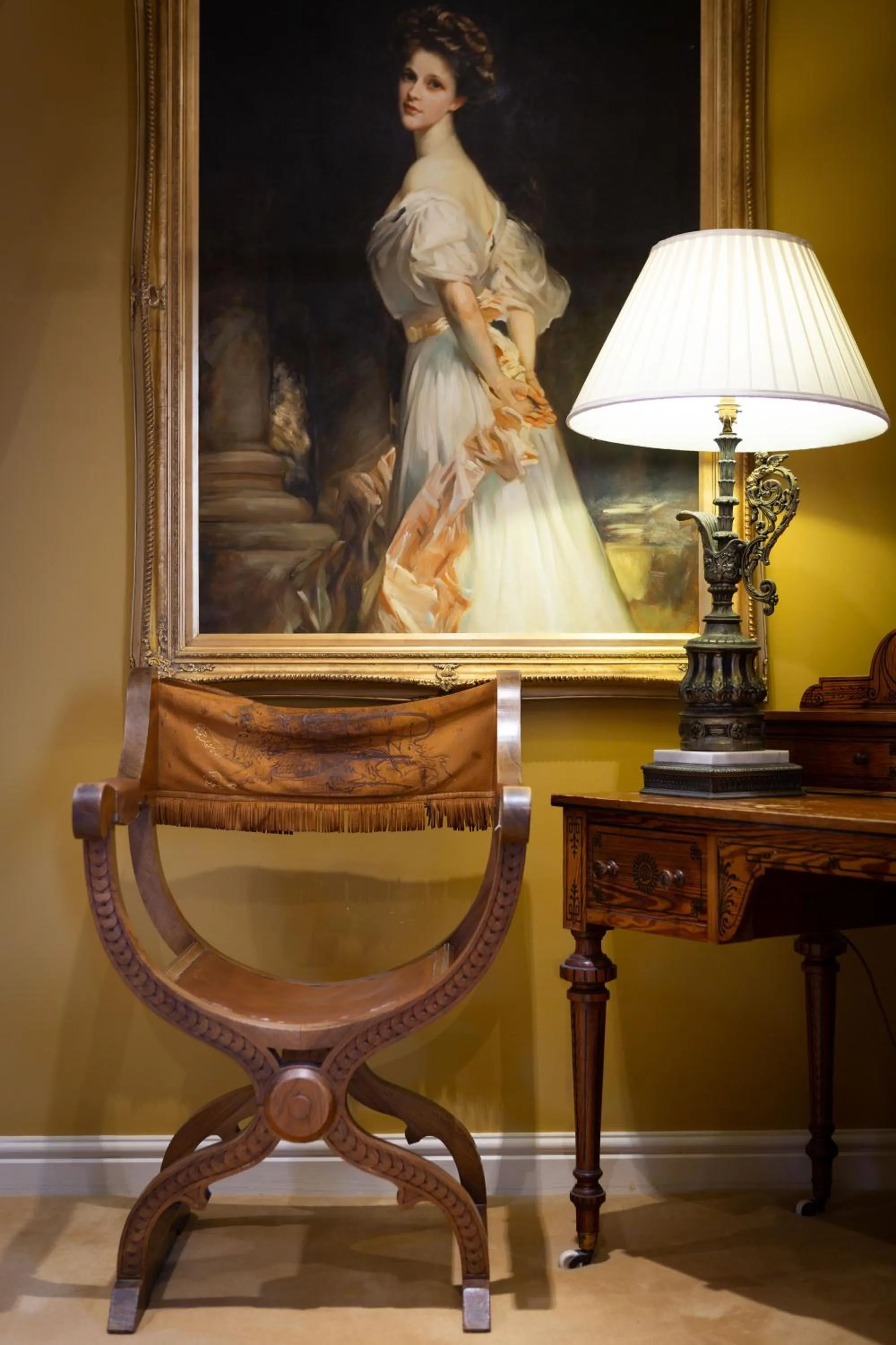 Decorative detail in The Crown, Bildeston