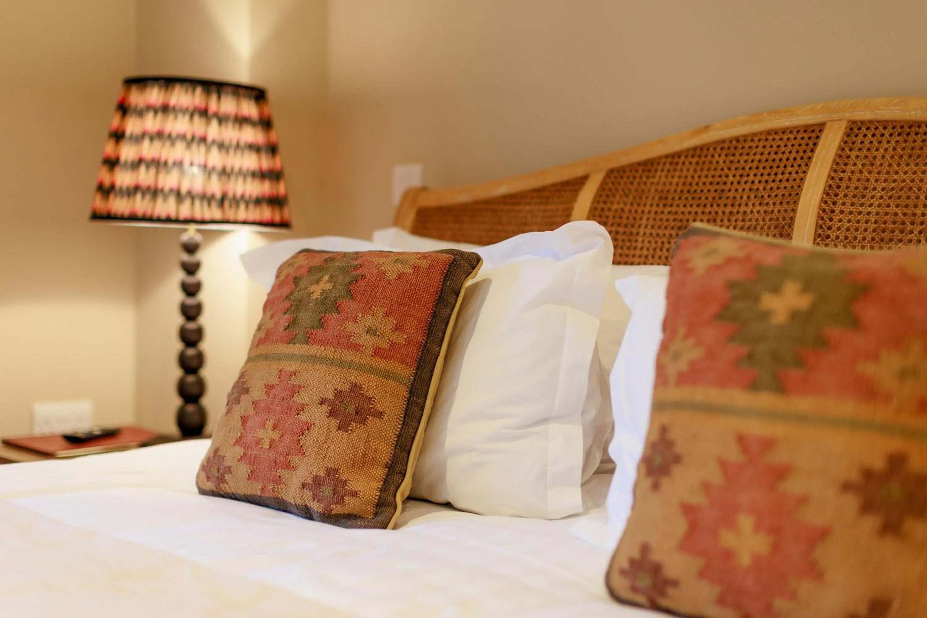 Bedroom, Bed in The Crown, Bildeston