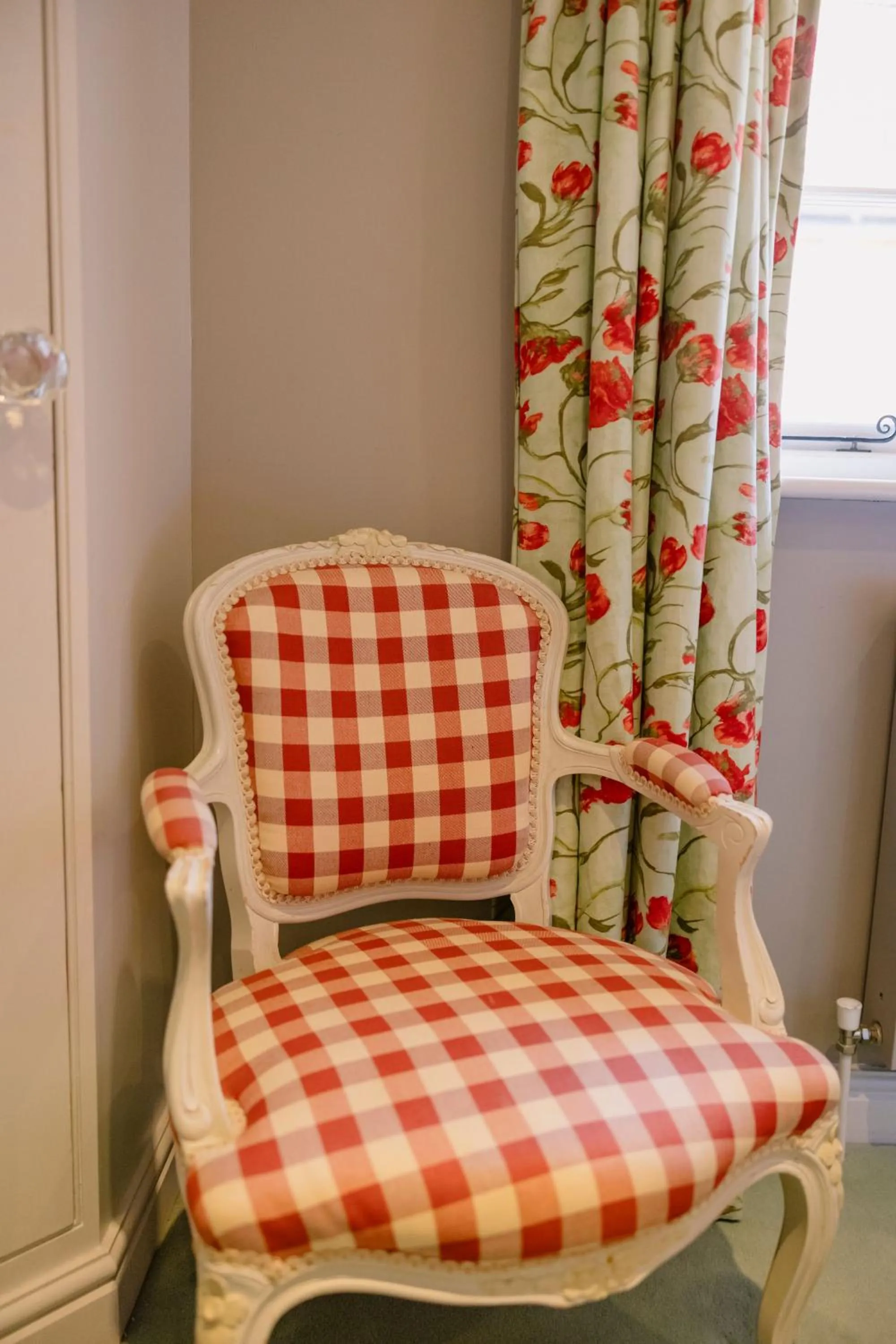 Seating area in The Crown, Bildeston