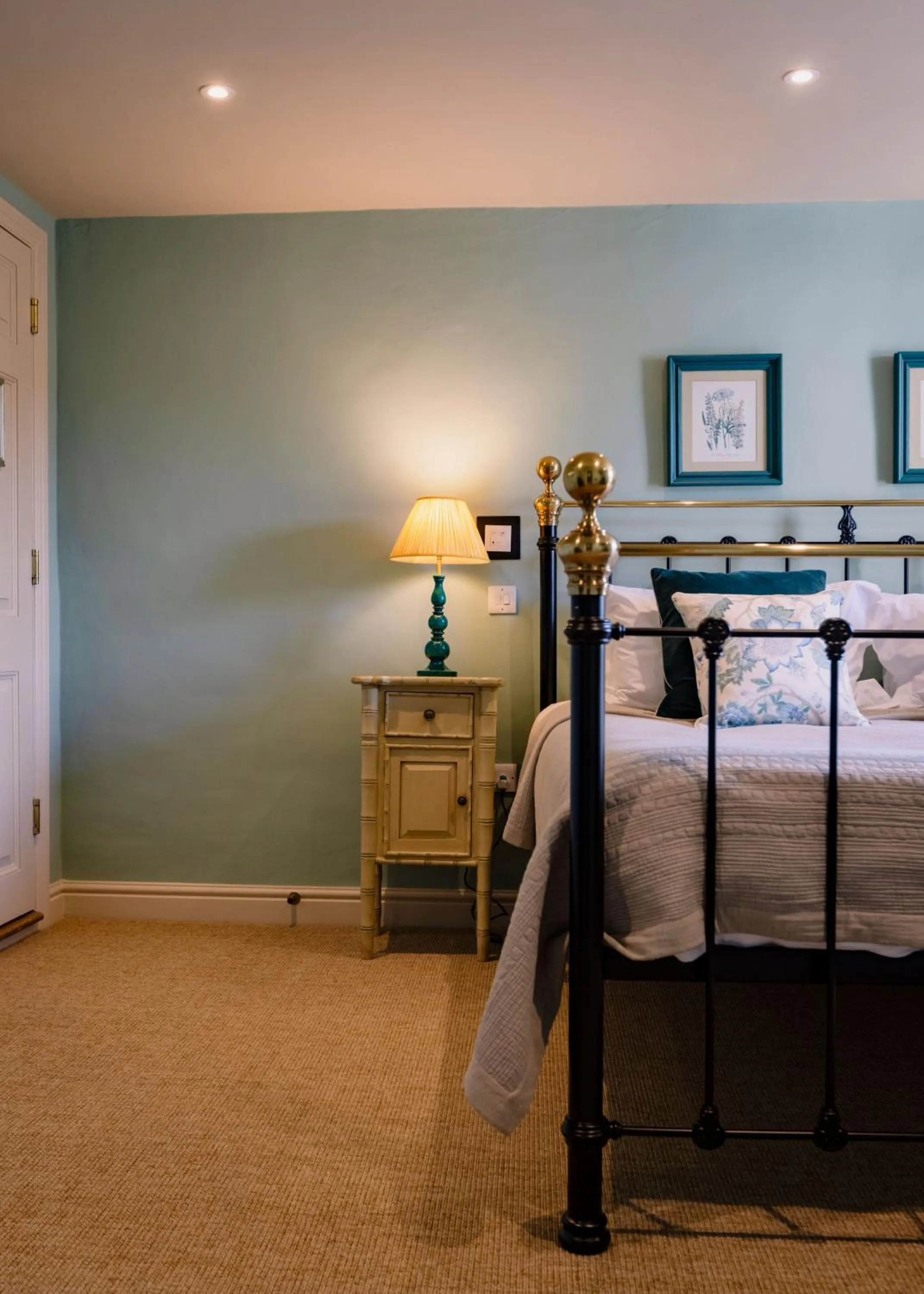 Bed in The Crown, Bildeston