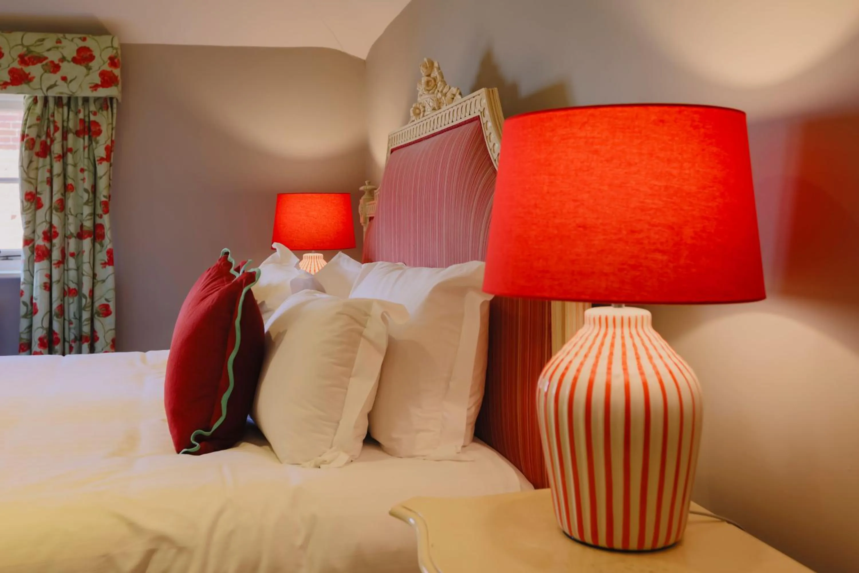 Bed in The Crown, Bildeston