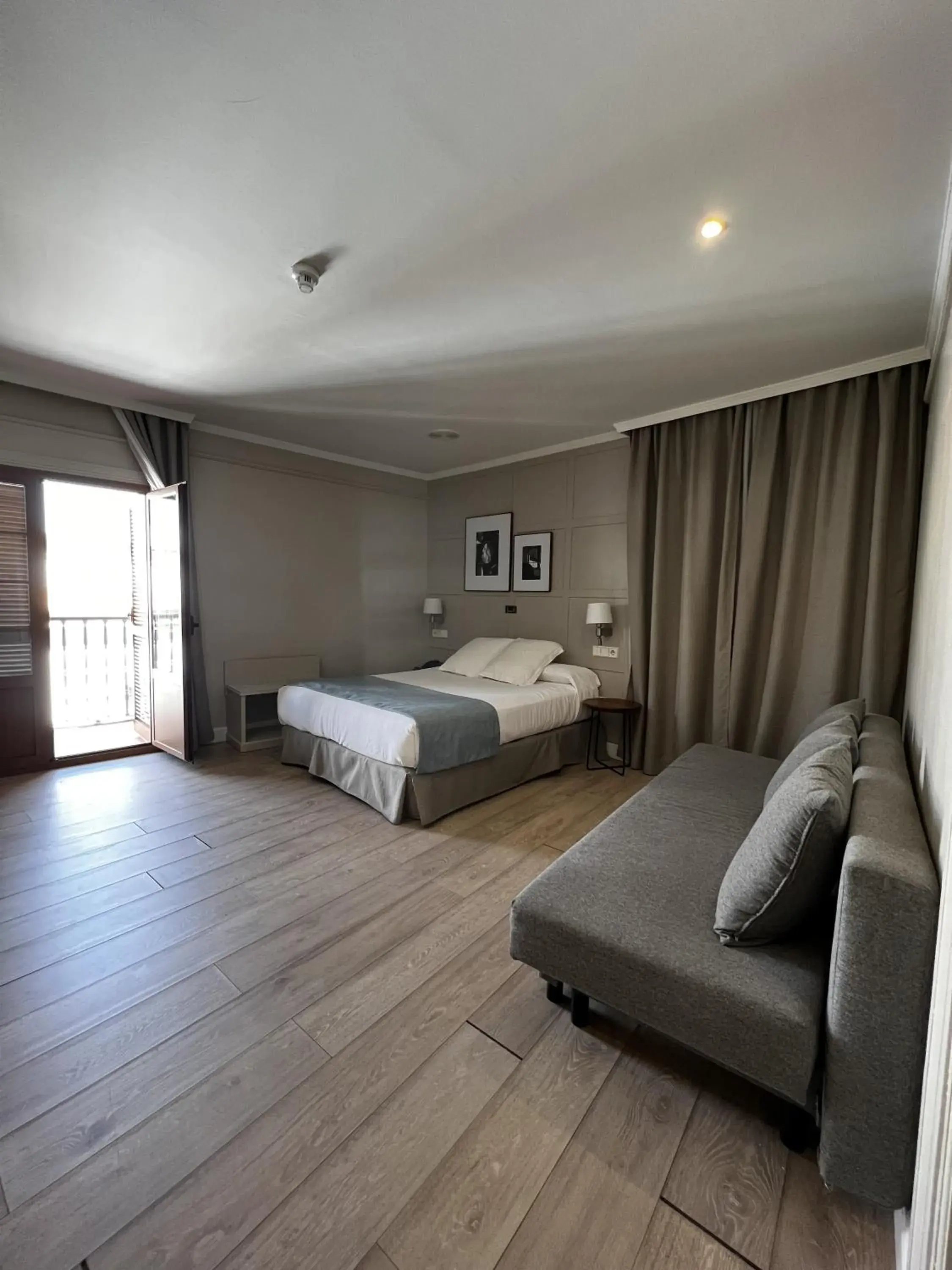 Standard Queen Room in Hotel Doña Blanca Standard Queen Room in Hotel Doña Blanca