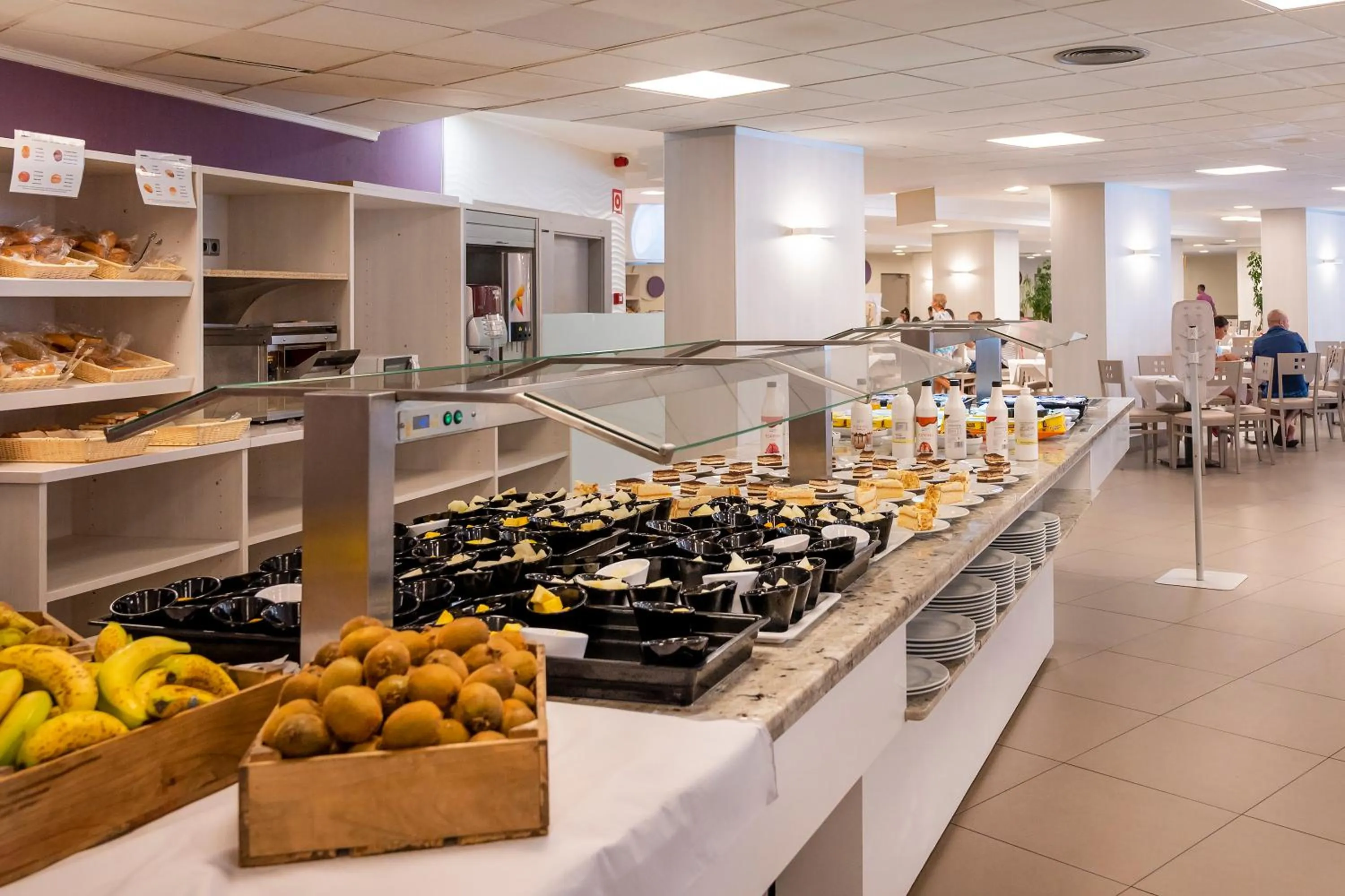 Restaurant/places to eat in Medplaya Hotel Calypso