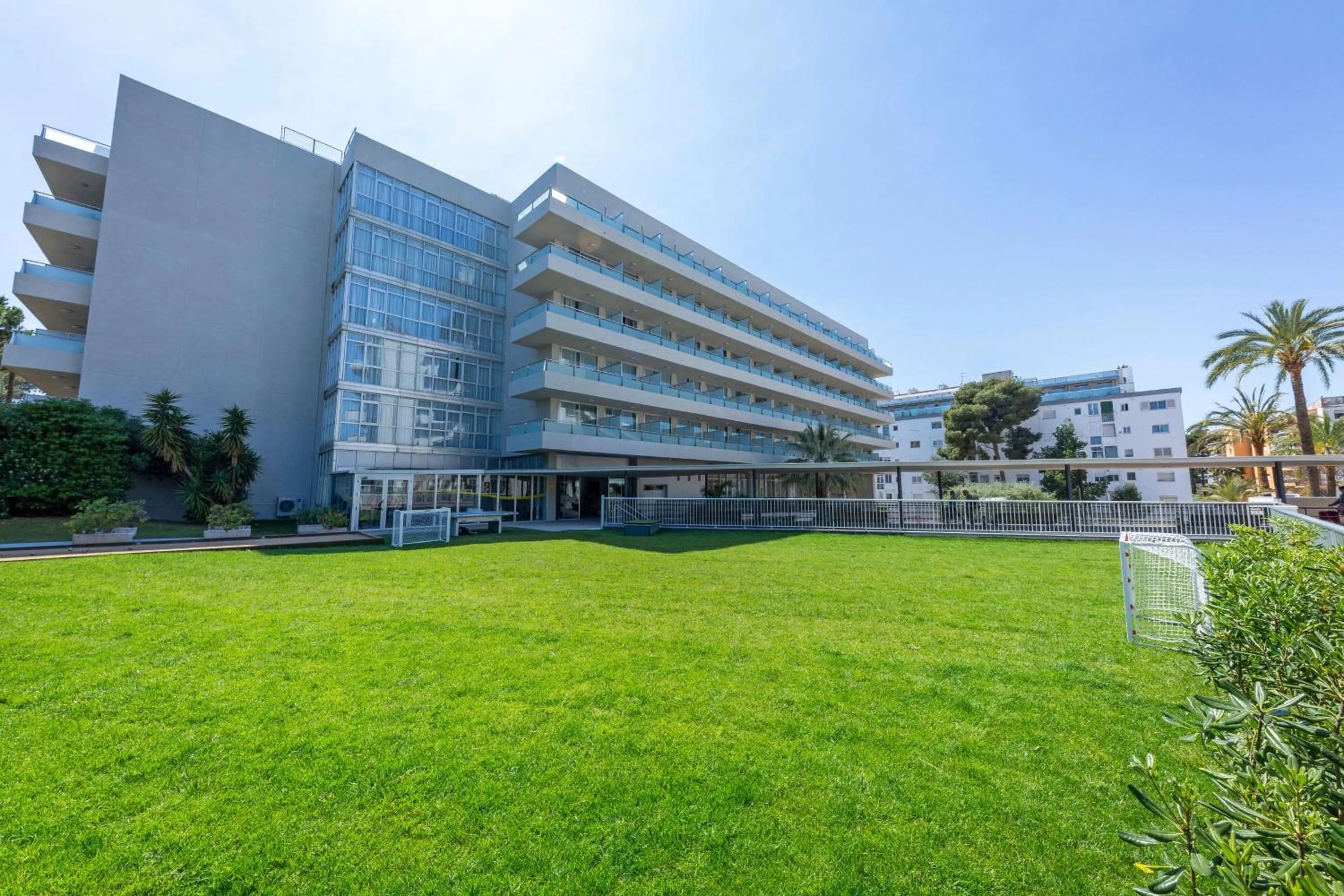 Garden in Medplaya Hotel Calypso