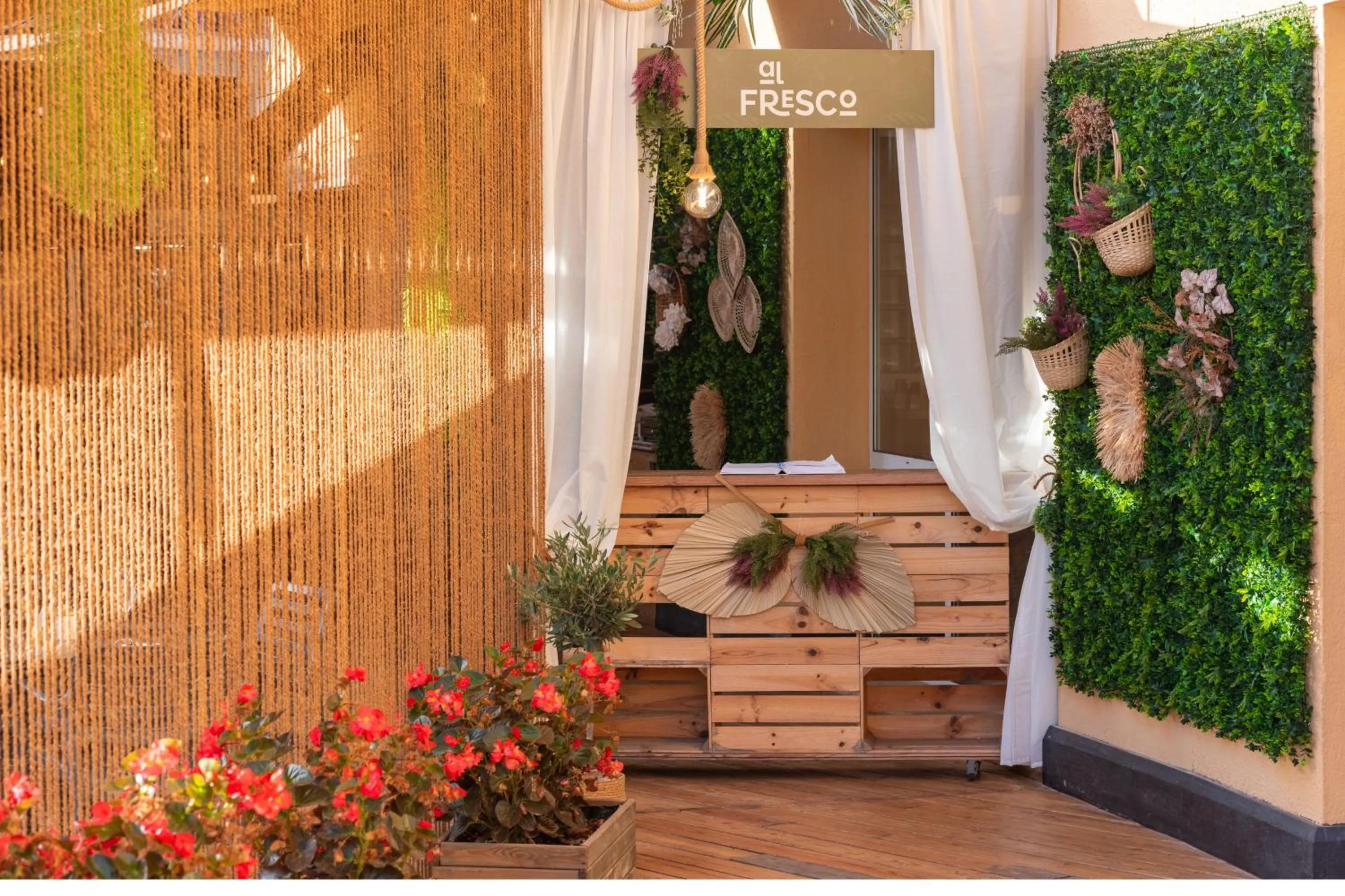 Restaurant/places to eat in Medplaya Hotel Calypso