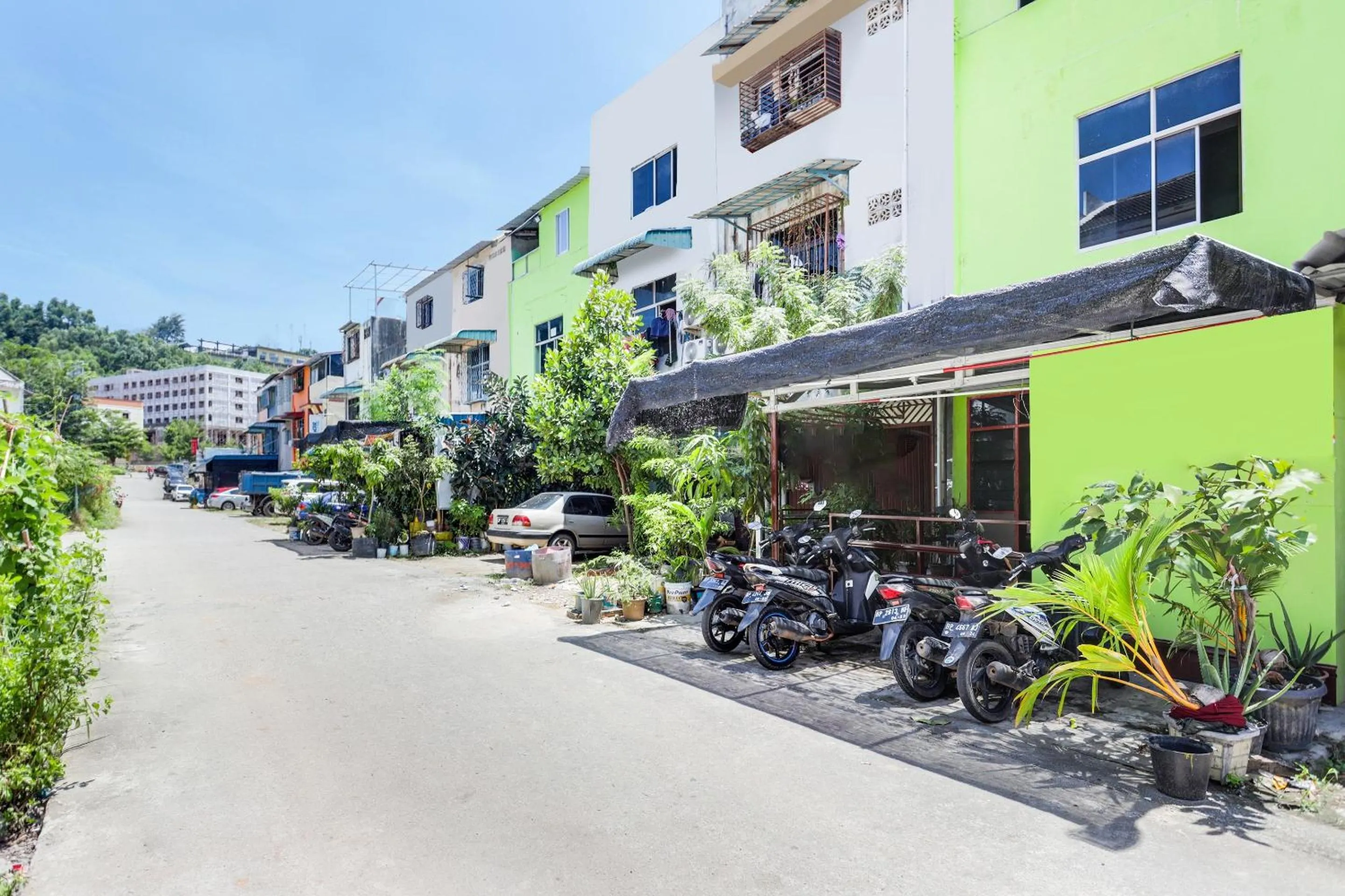Facade/entrance in Hotel O Bilqis Homestay NearThe Hot River, Dog Run
