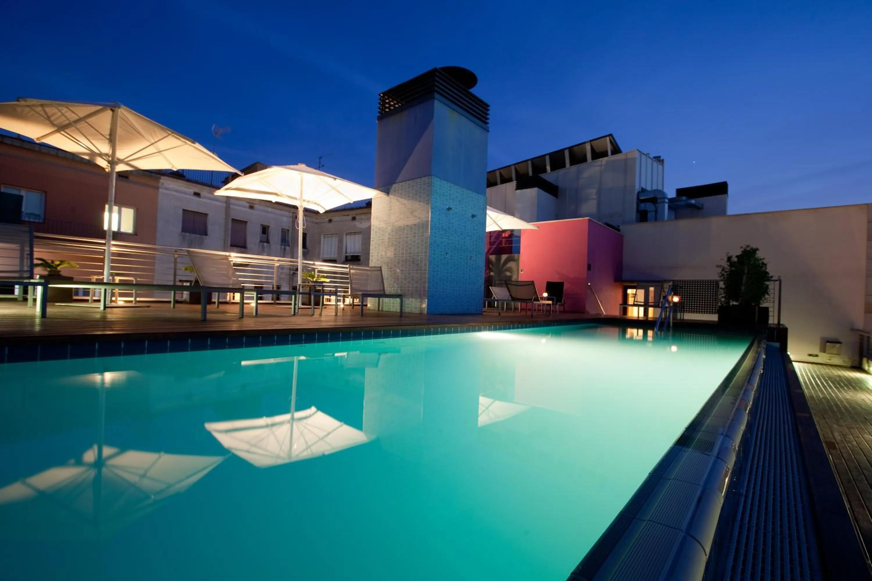 Spring in Hotel Barcelona Catedral 4 Sup