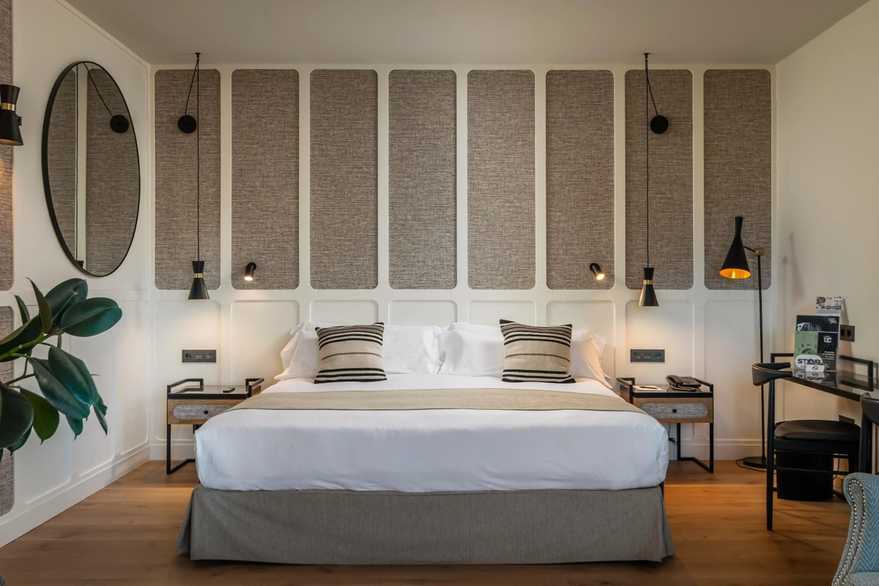 Other, Bed in Hotel Barcelona Catedral 4 Sup