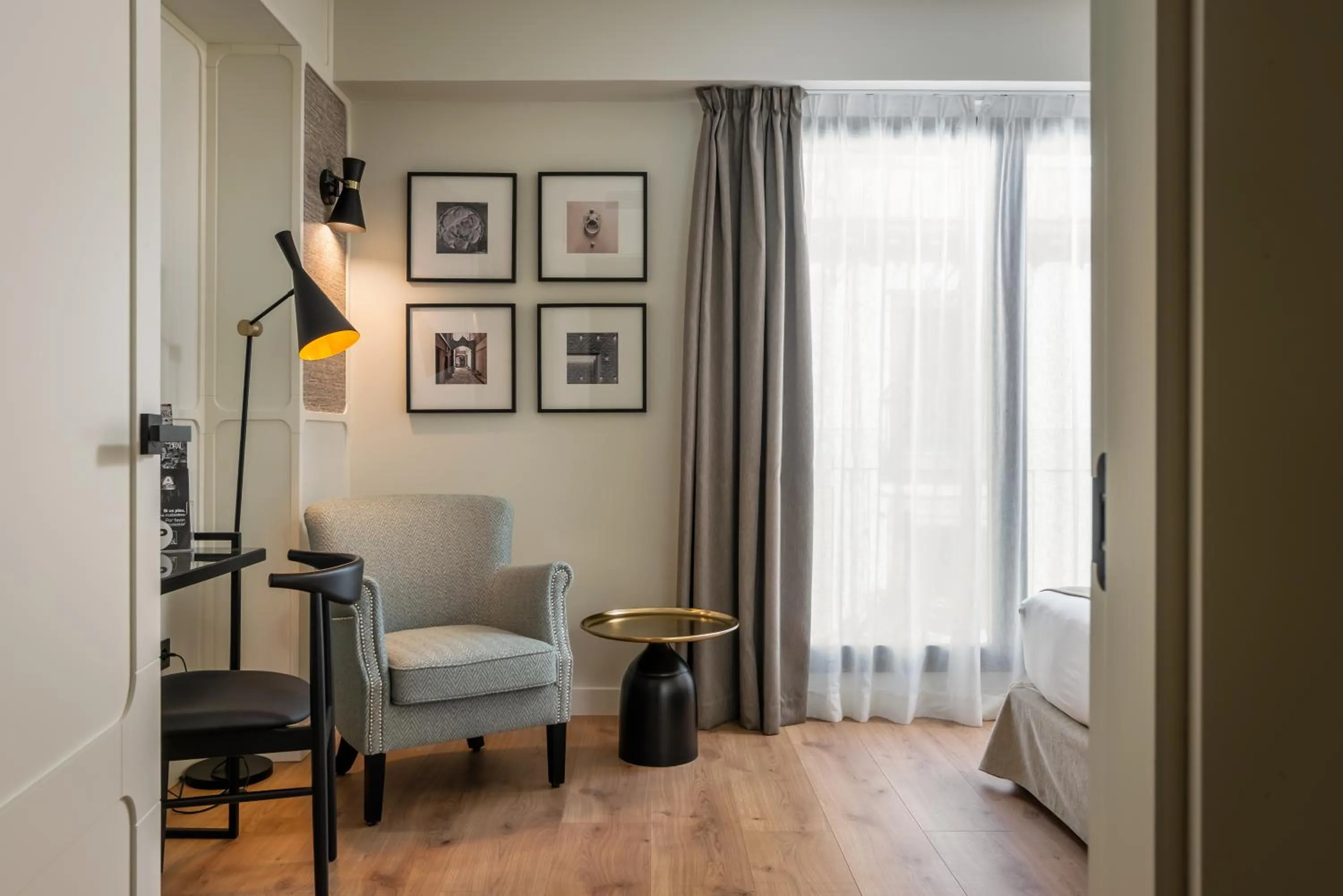 Seating area in Hotel Barcelona Catedral 4 Sup