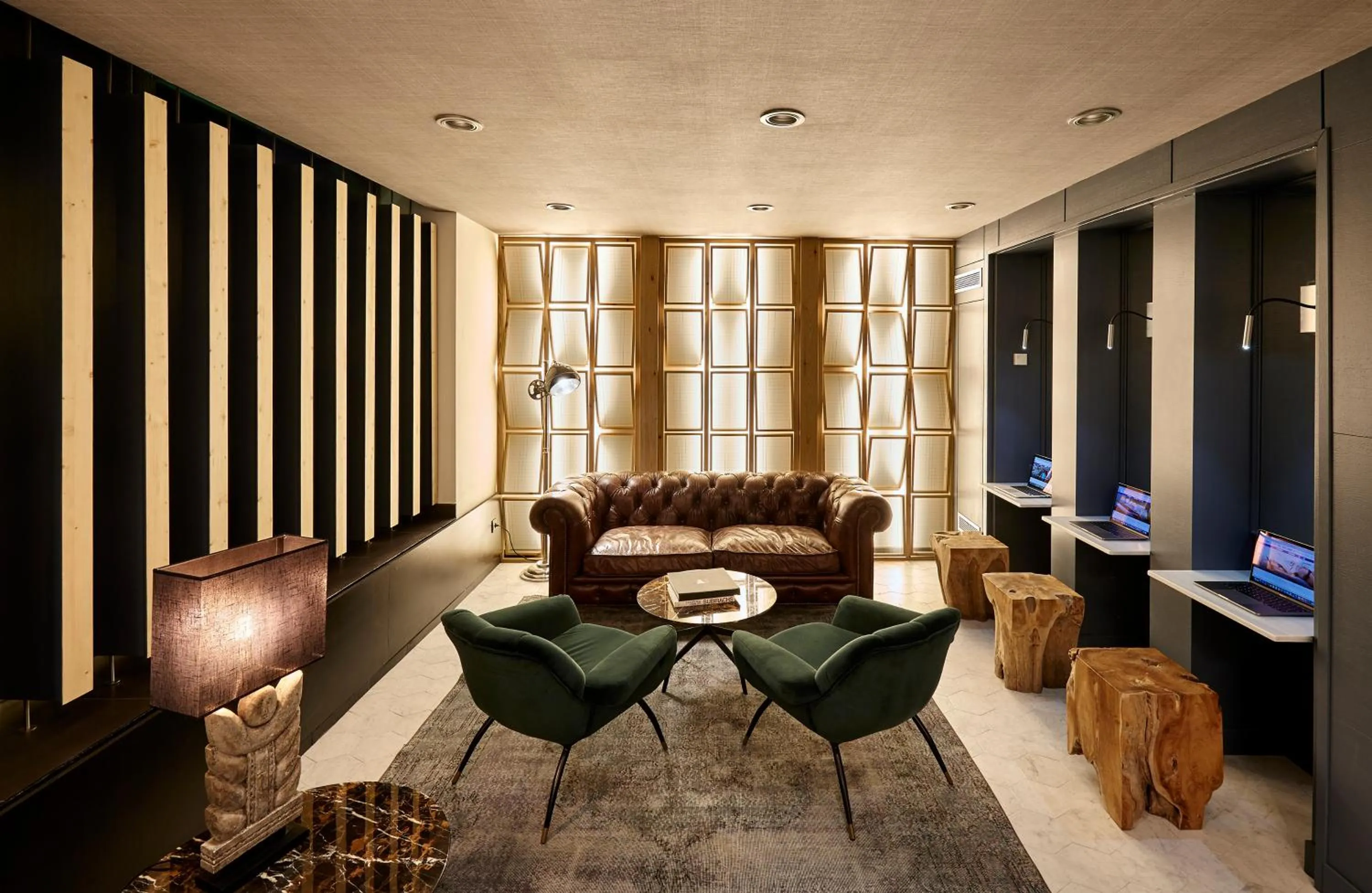 Communal lounge/ TV room in Hotel Barcelona Catedral 4 Sup