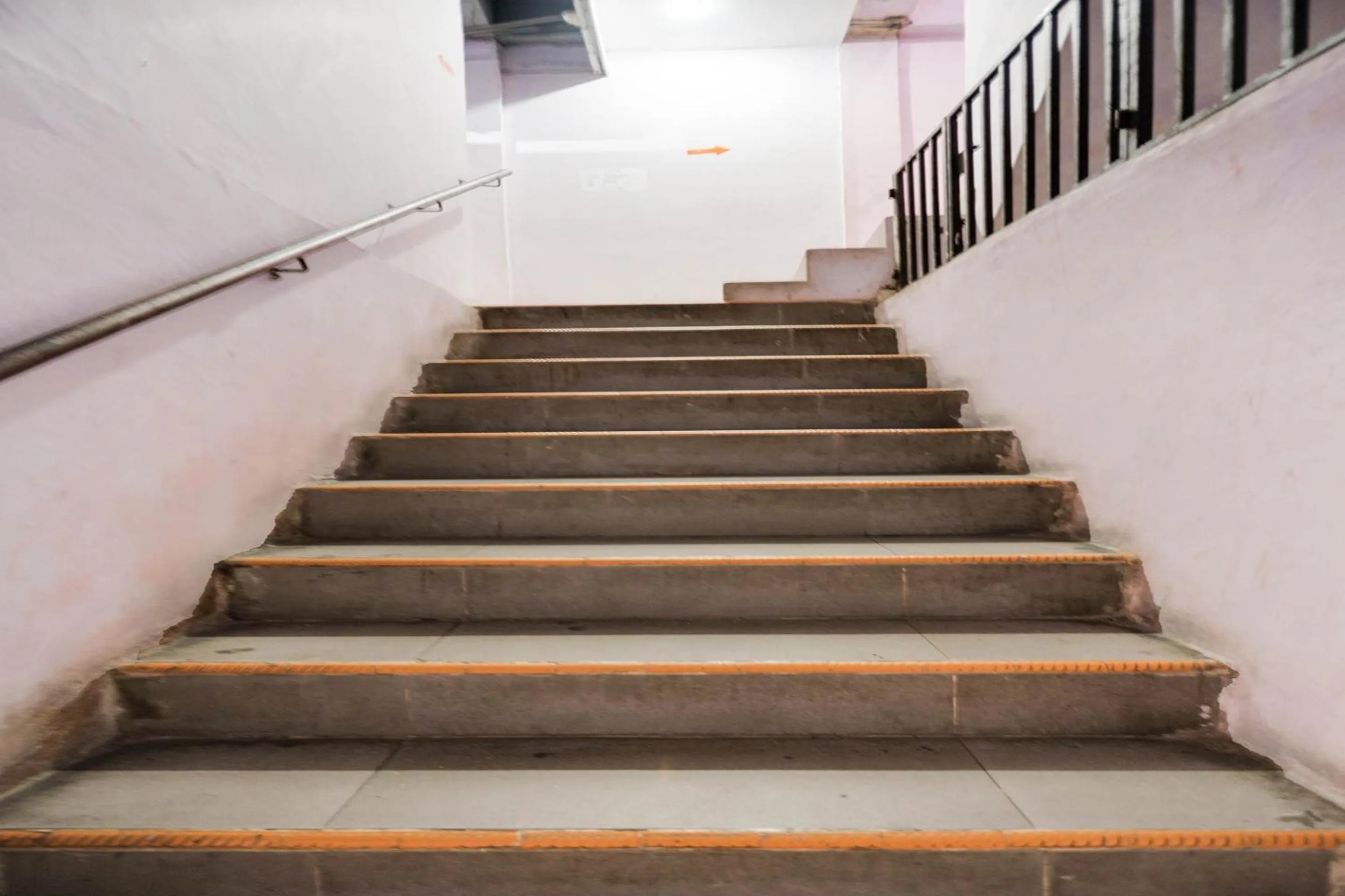 Lobby or reception in SPOT ON 91887 Penginapan Rindu