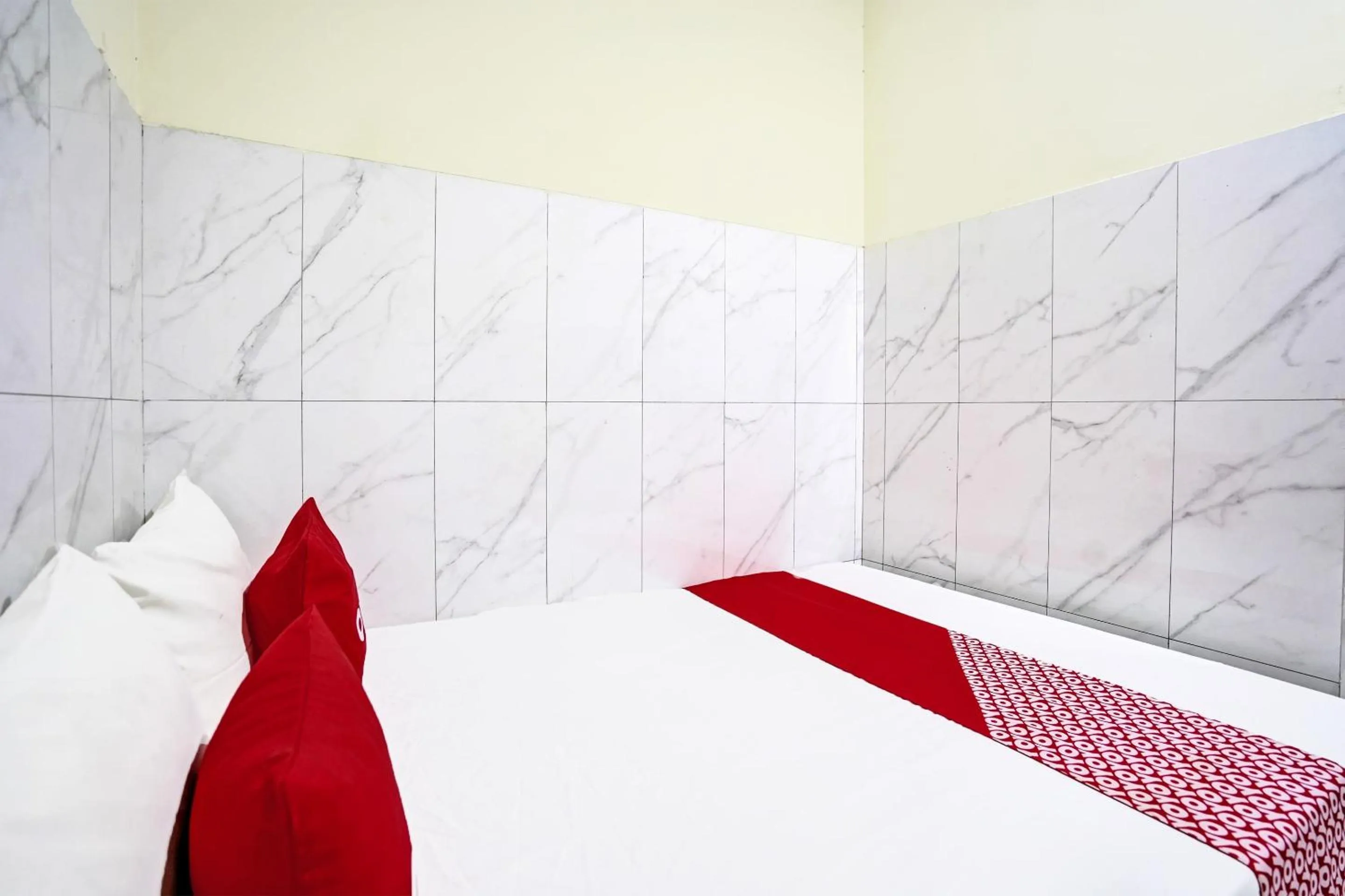 Bedroom, Bed in OYO Life 91884 Kost Kusuma Dewi Syariah