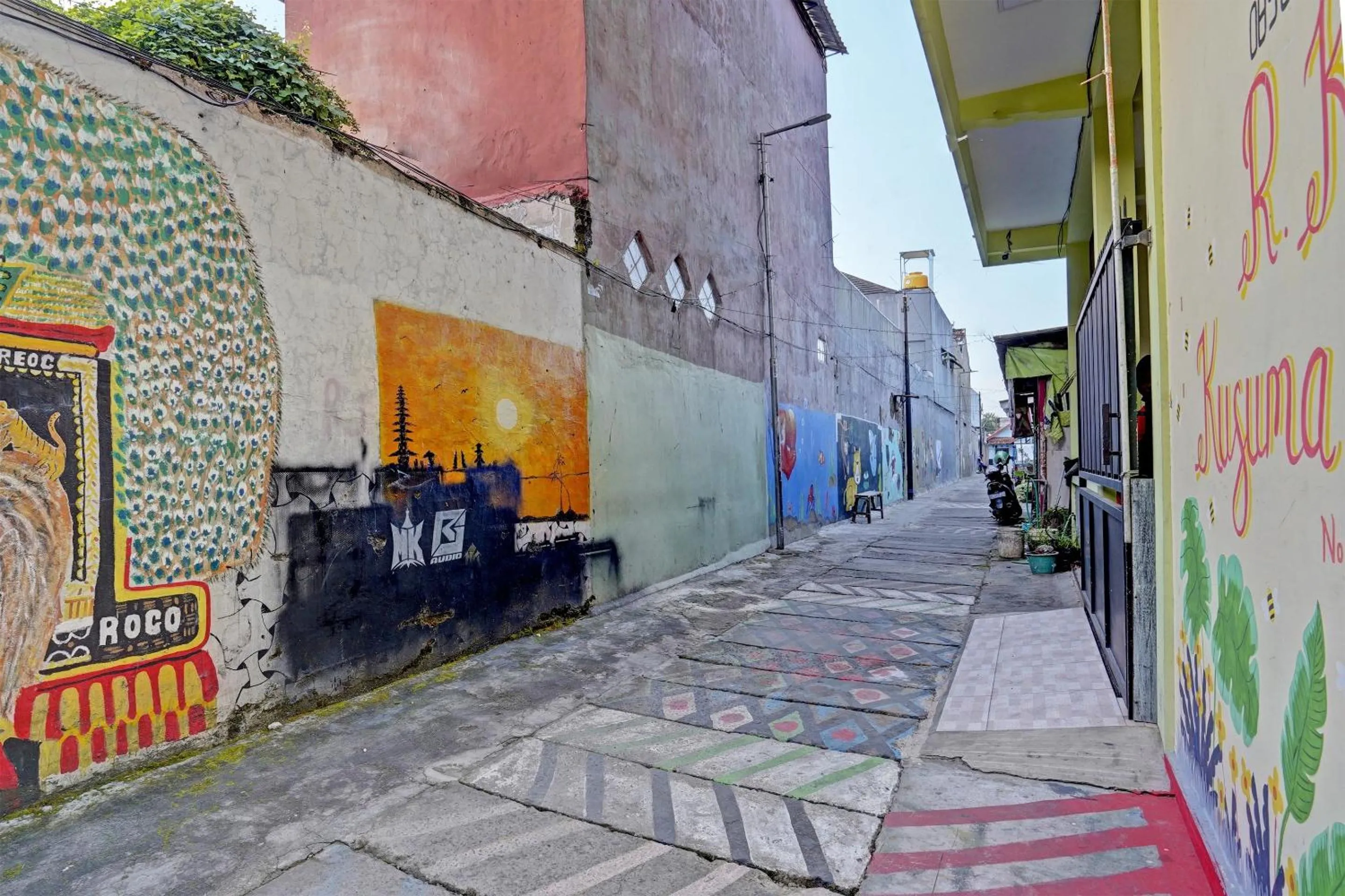 Facade/entrance in OYO Life 91884 Kost Kusuma Dewi Syariah