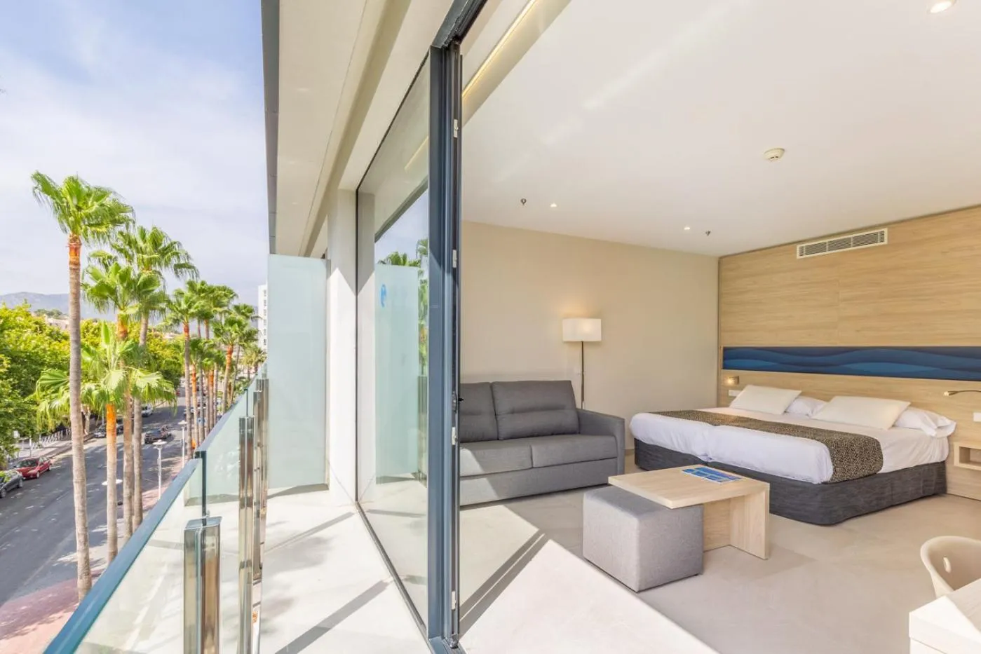 Balcony/Terrace, Bed in Hotel Samos