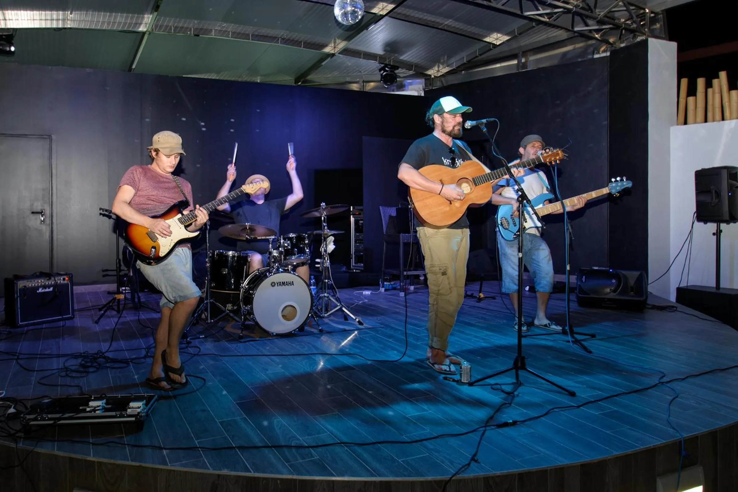 Entertainment in Hotel Samos