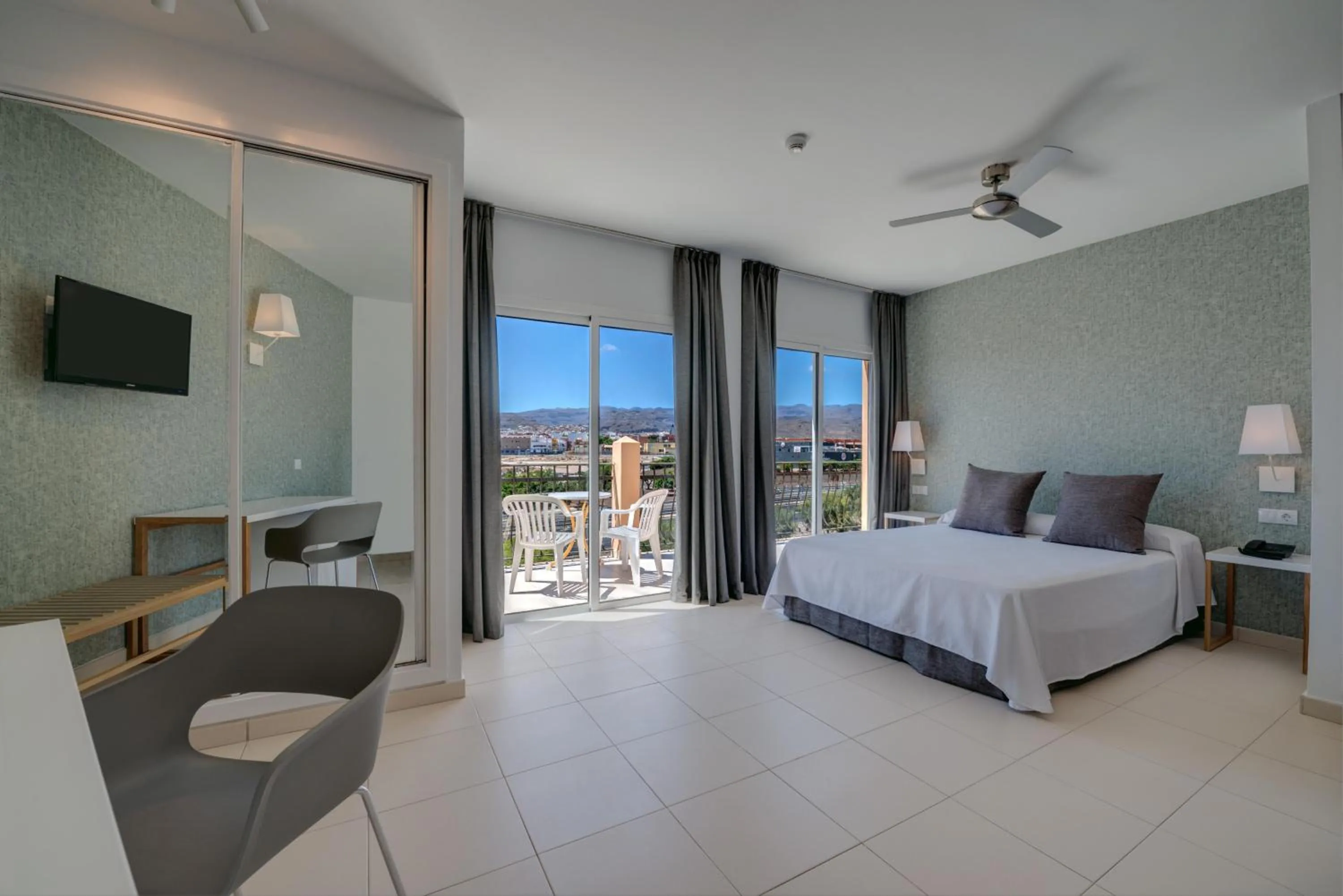 Photo of the whole room, Bed in Mirador Maspalomas by Dunas