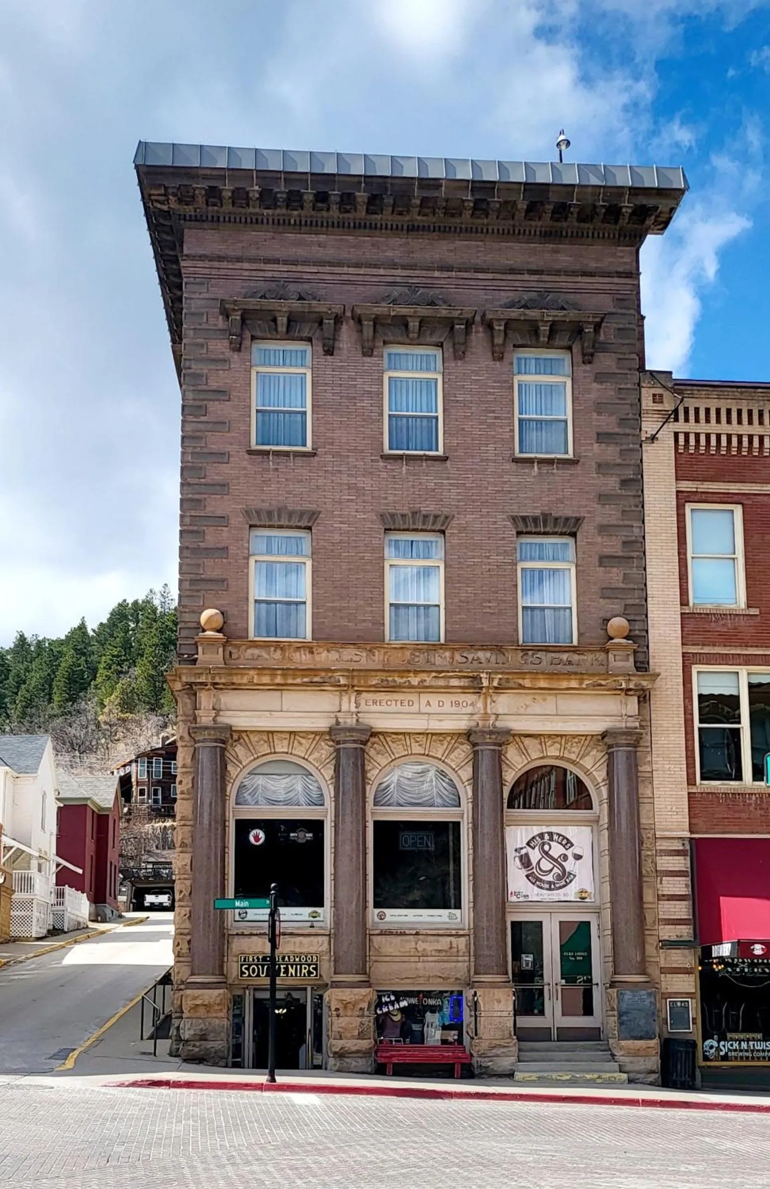 Restaurant/places to eat in The Bank Hotel Deadwood